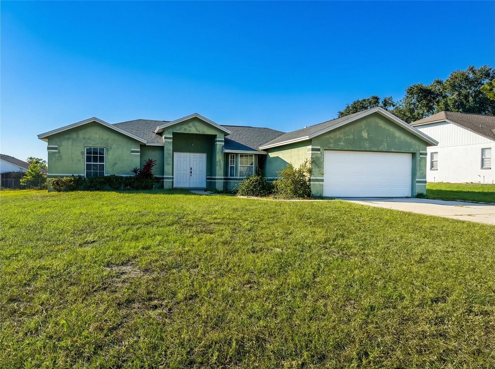 702 Tartan Loop, FL