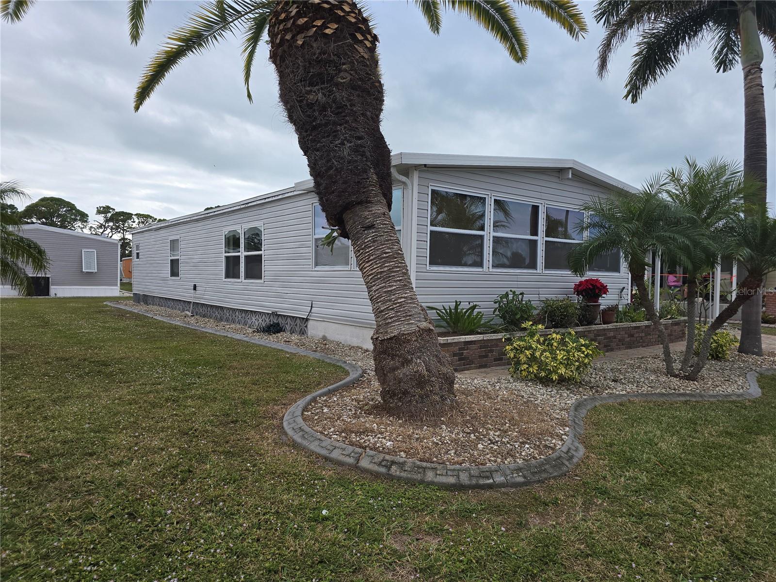 6 Botany Bay Circle, FL