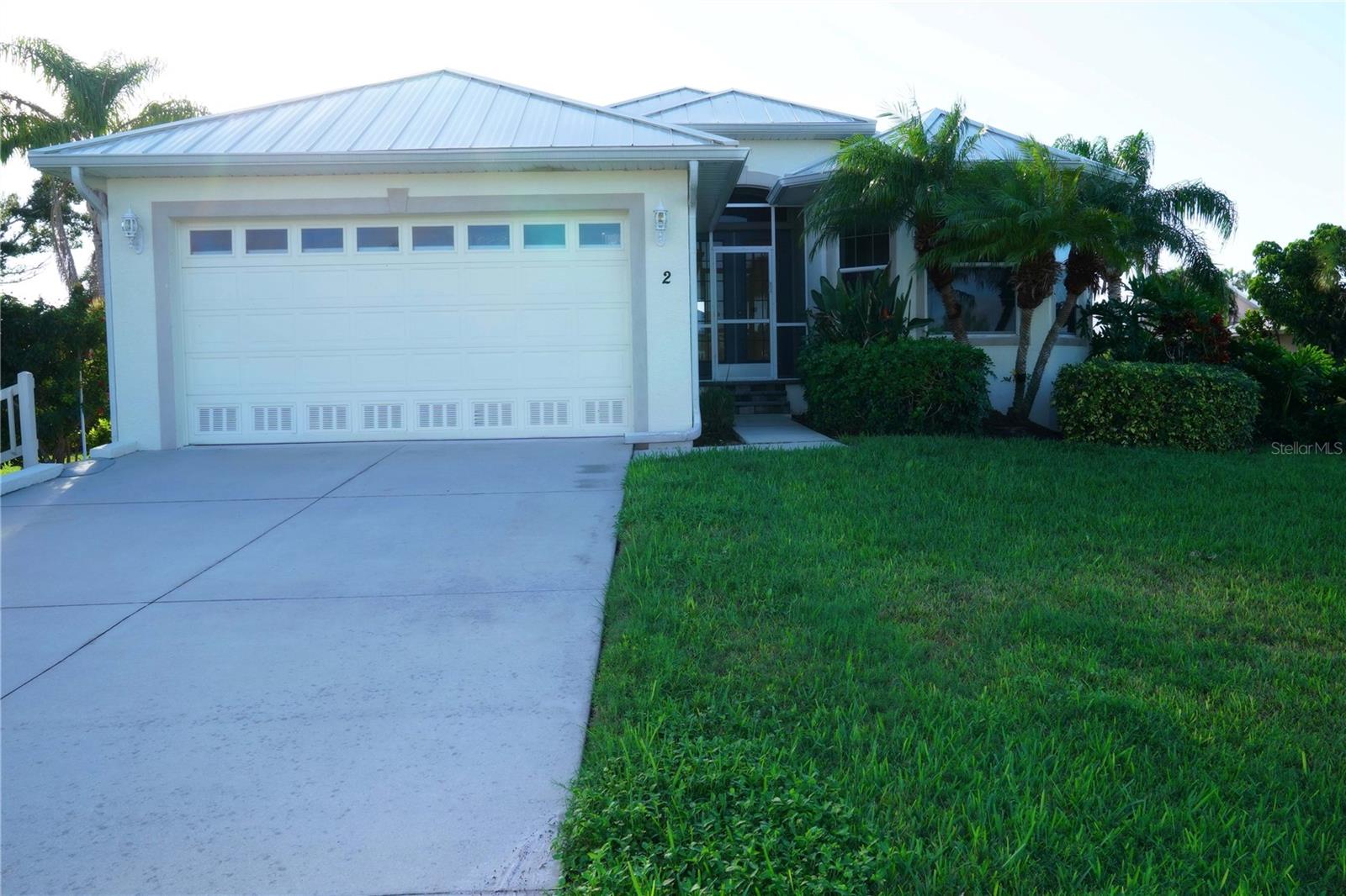 2 Windward Pl, FL
