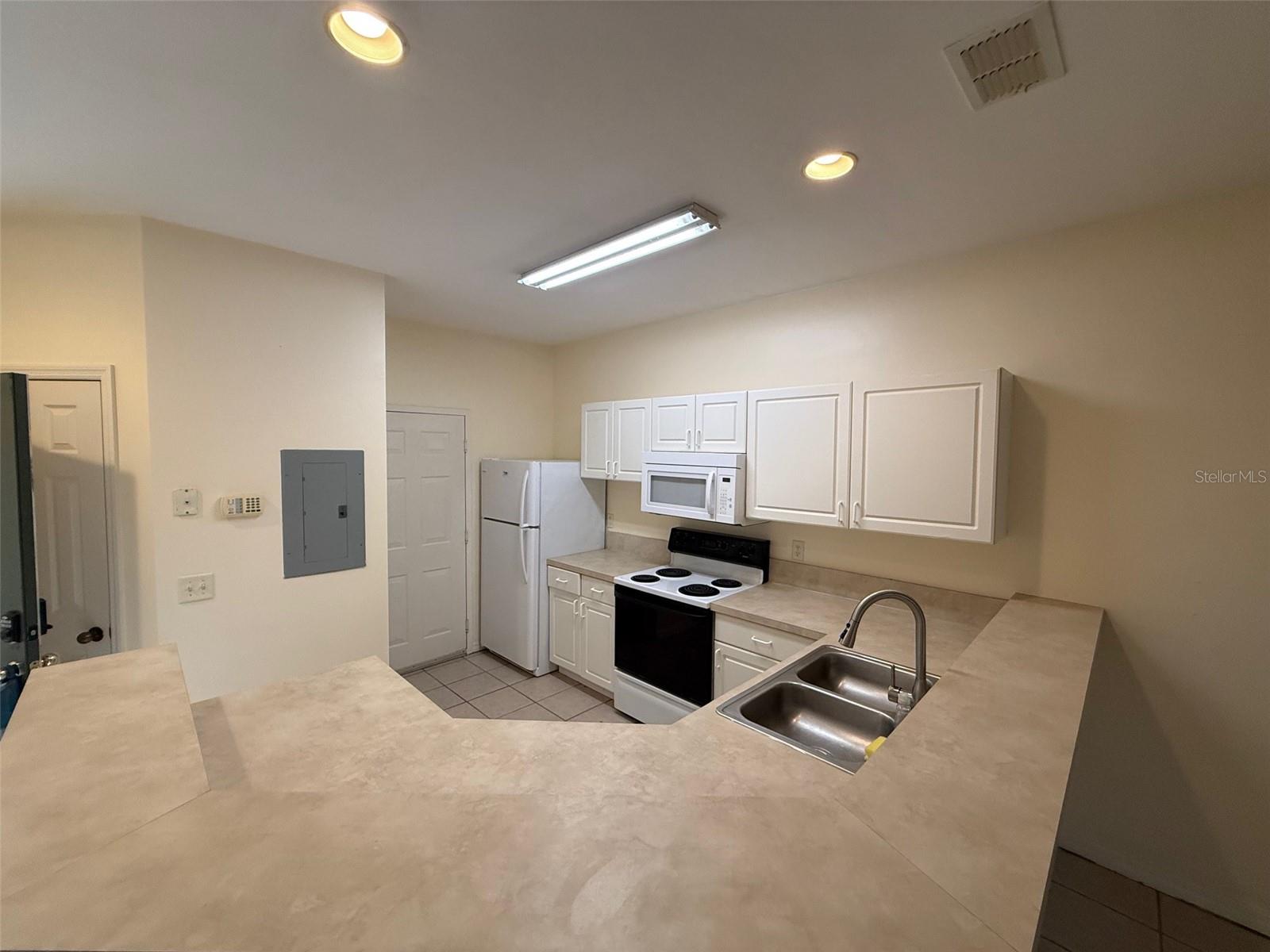 13200 Newberry Road, FL