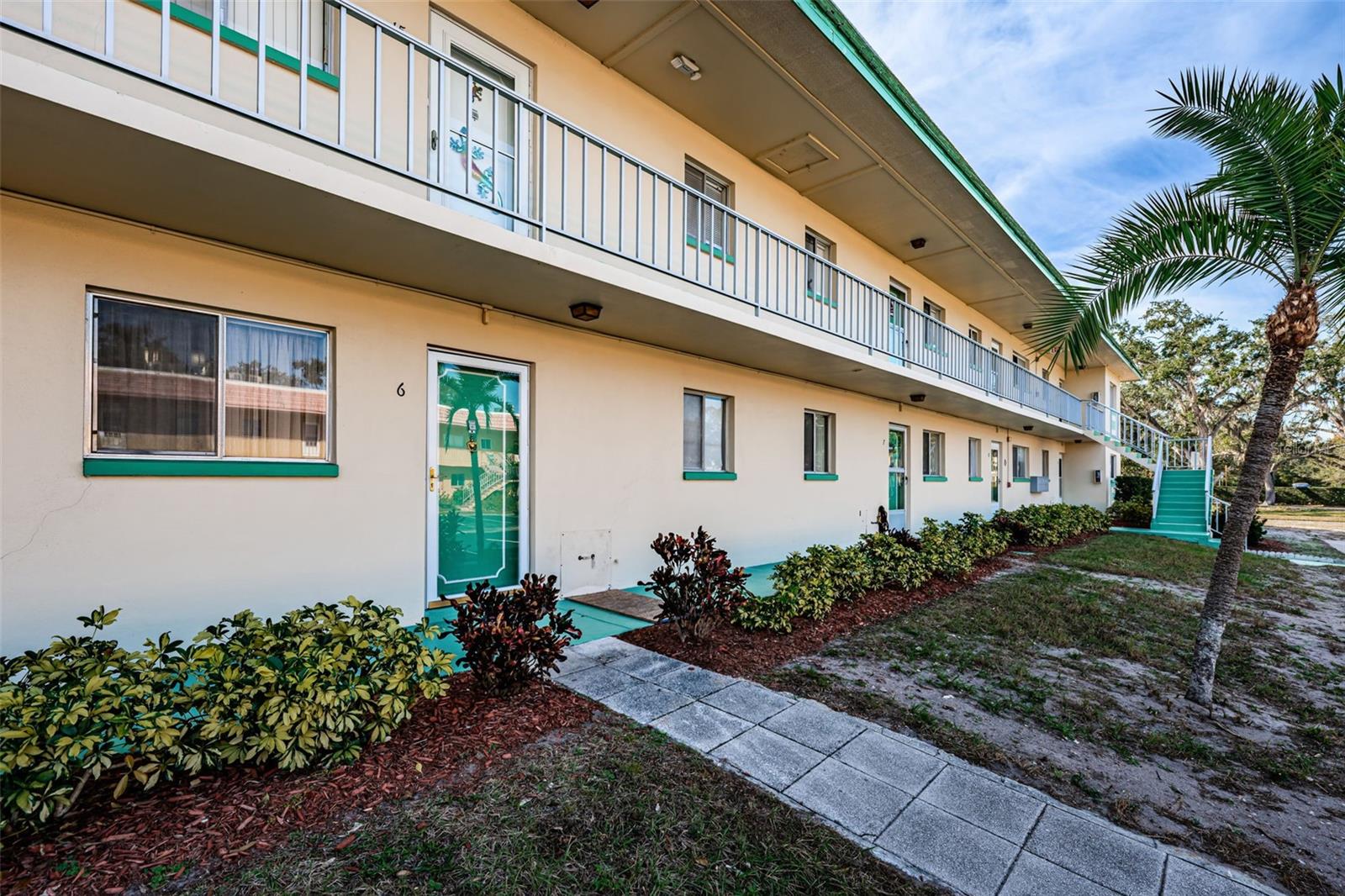 2001 Greenbriar Blvd #6, FL
