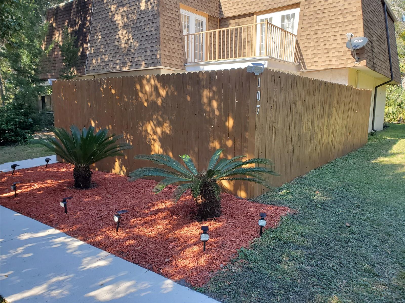 107 Springwood Sq, FL