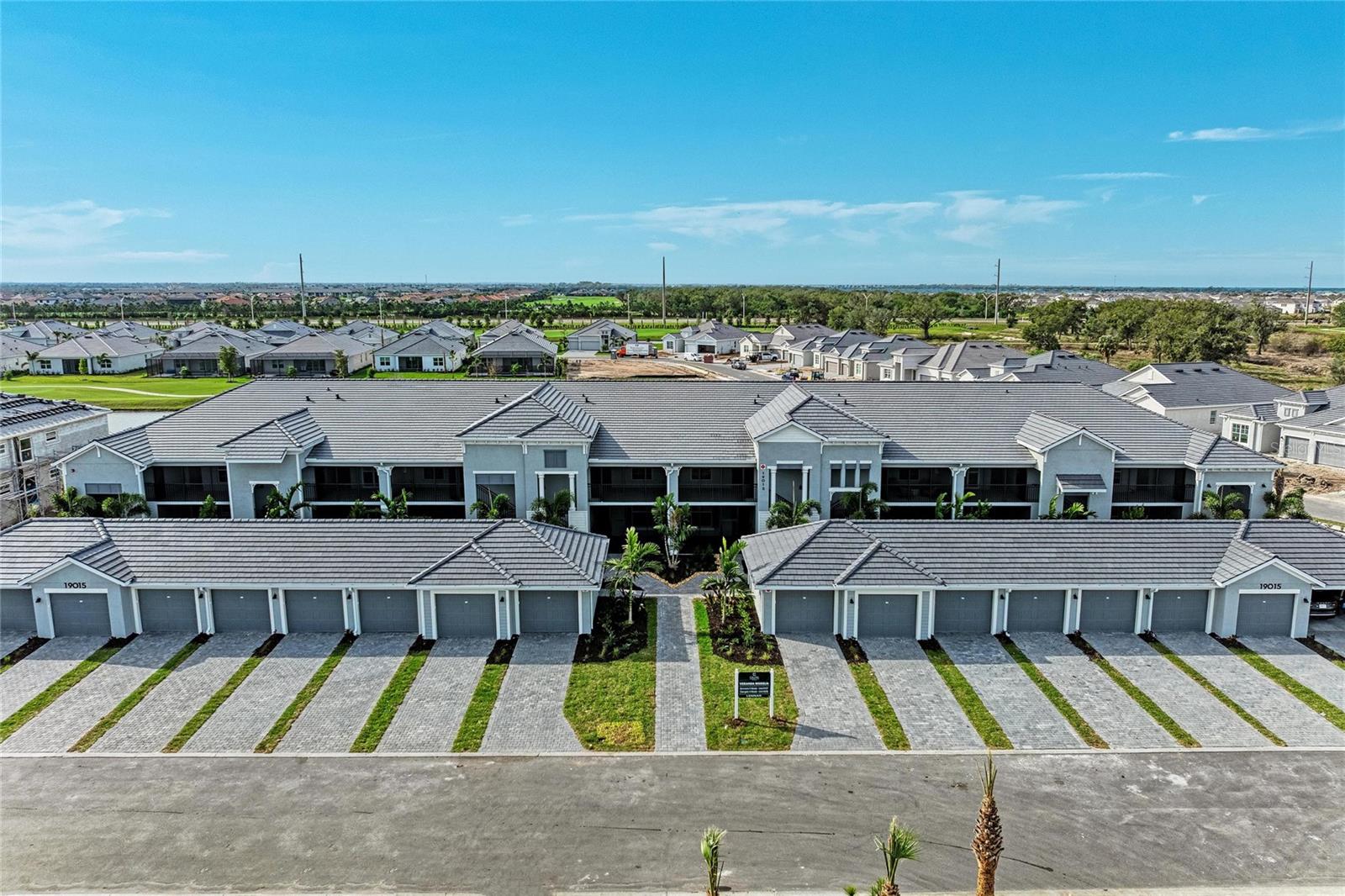 19015 Scallop Loop, FL
