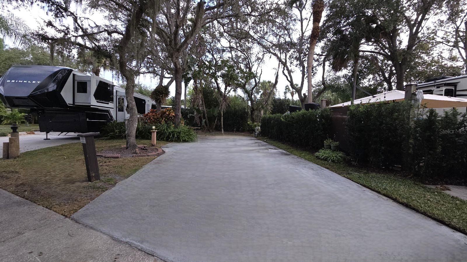 231 Stallion Ln, FL