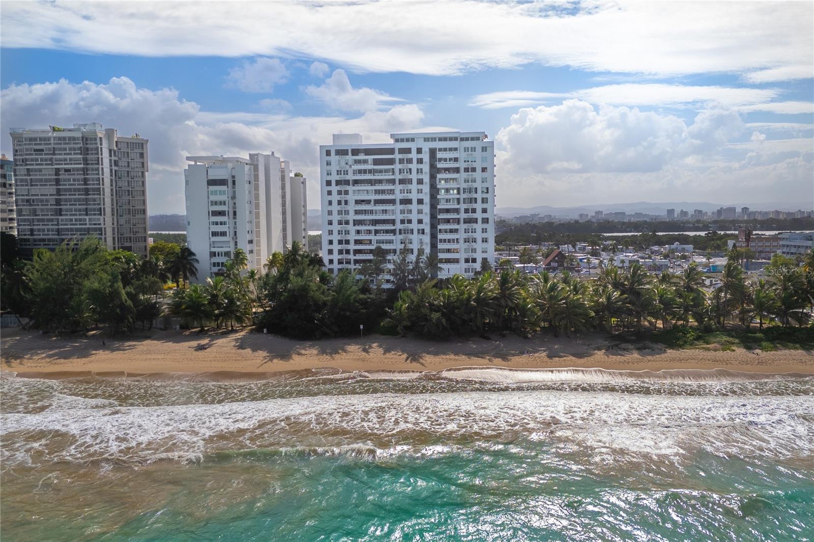4327 Av. Isla Verde, PR