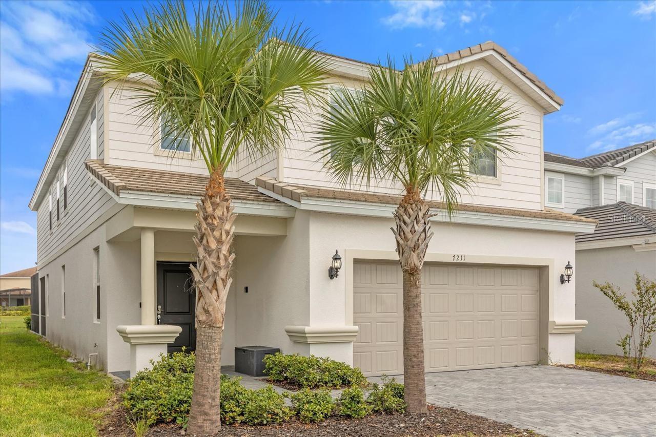 7211 Oakmoss Loop, FL
