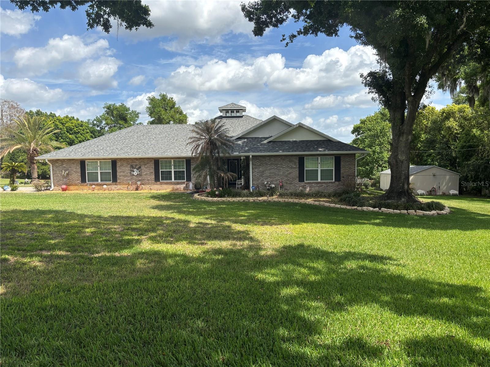 537 Woodlawn Cemetery Rd, FL
