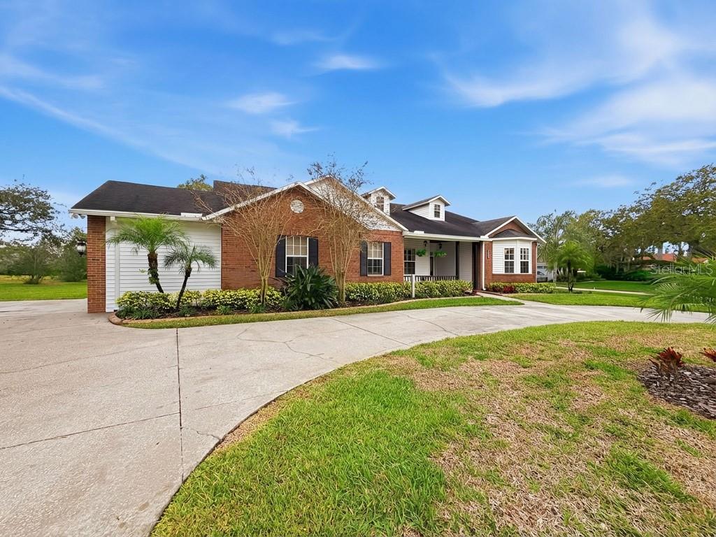 8805 Crosswood Court, FL