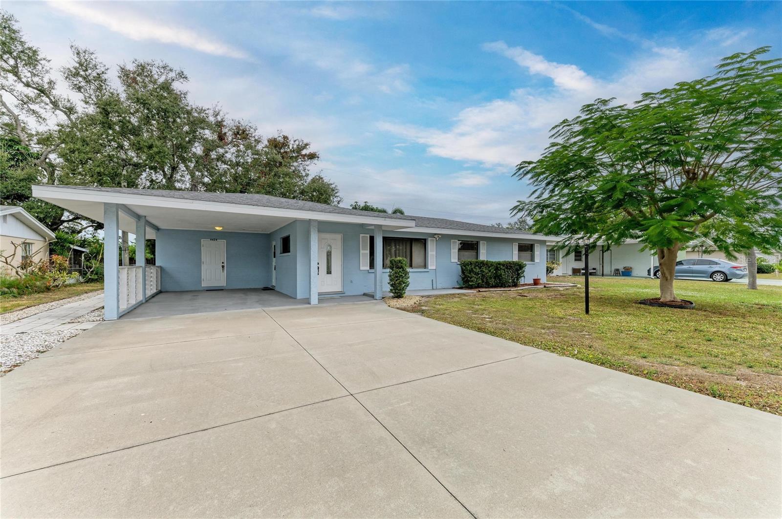 4424 87th St Ct W Street, FL