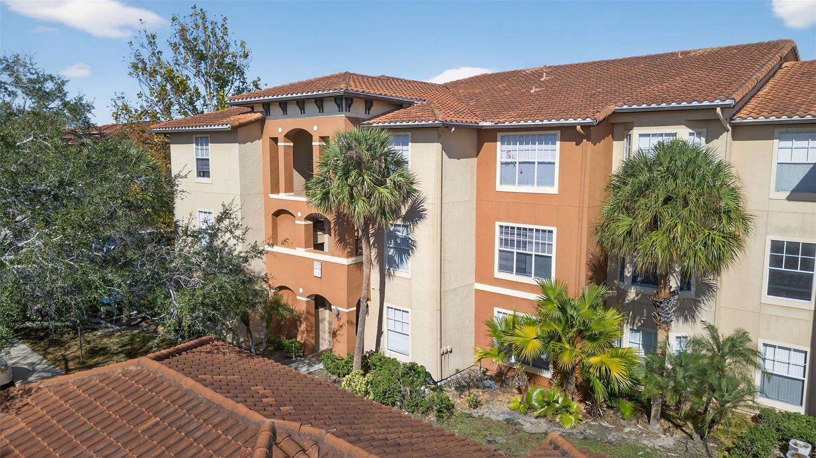 5572 Metrowest Blvd #304, FL