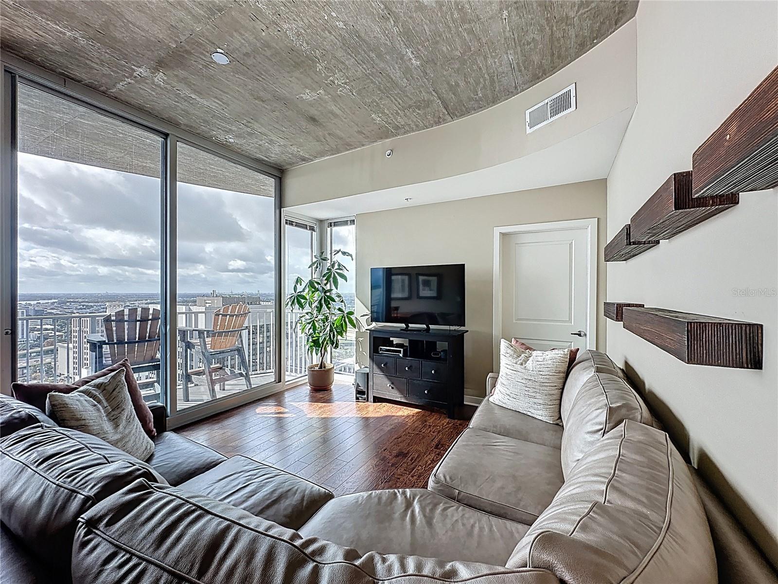 155 Court Avenue, FL
