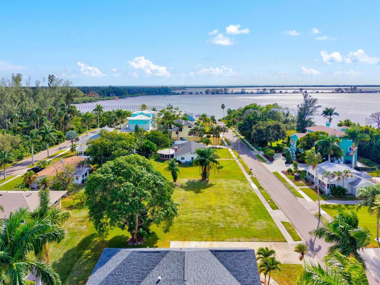 511 84th Street, FL