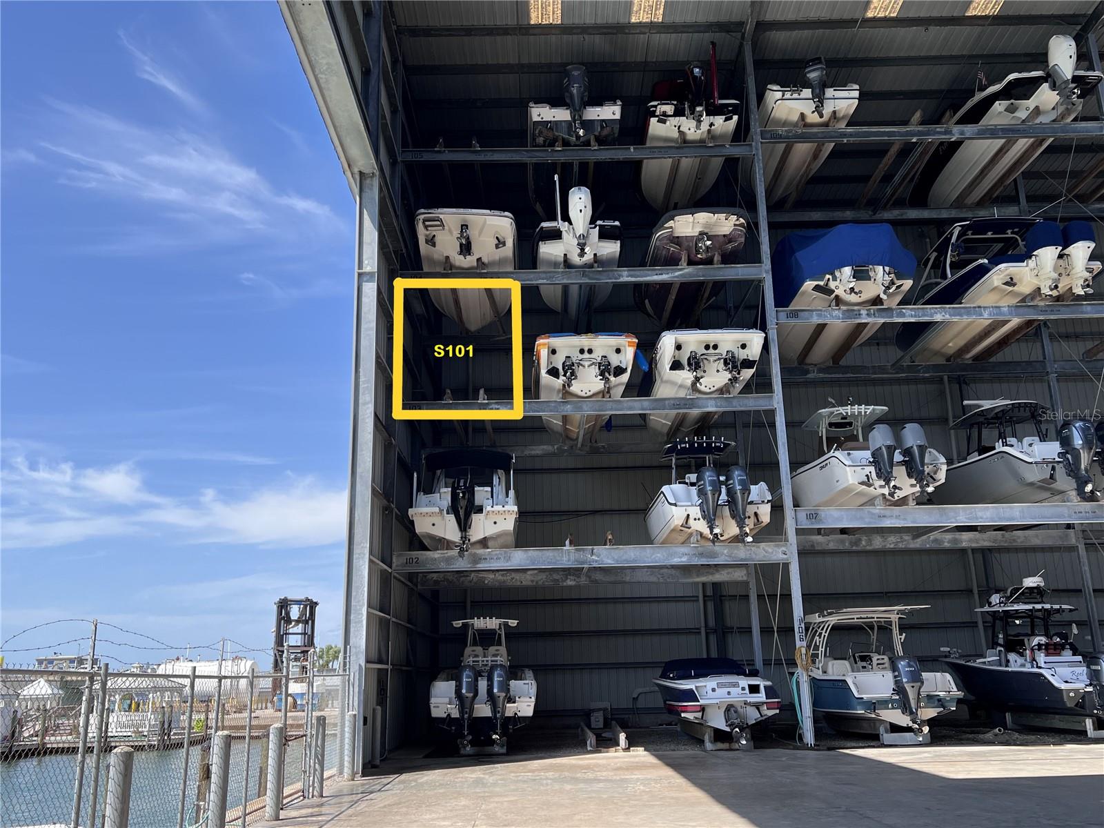 100 Circuit Road, FL