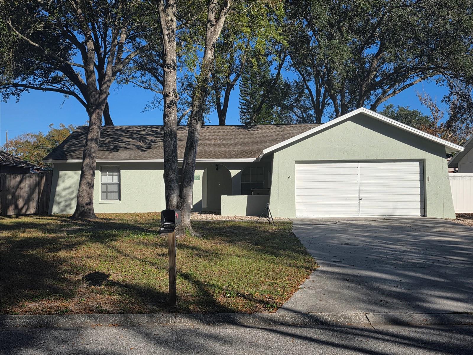 7604 Sanibel Circle, FL