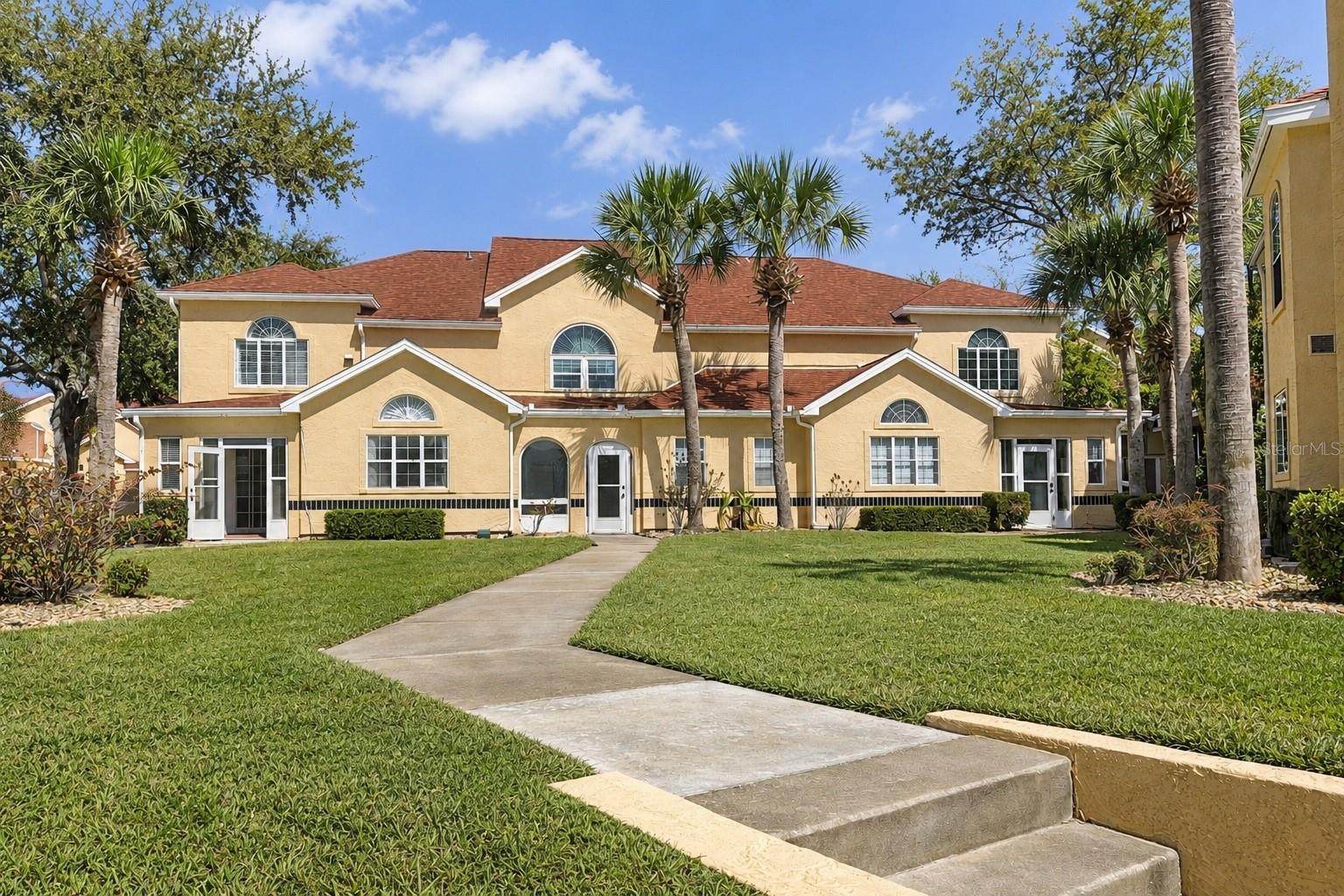 44 Captains Walk, FL