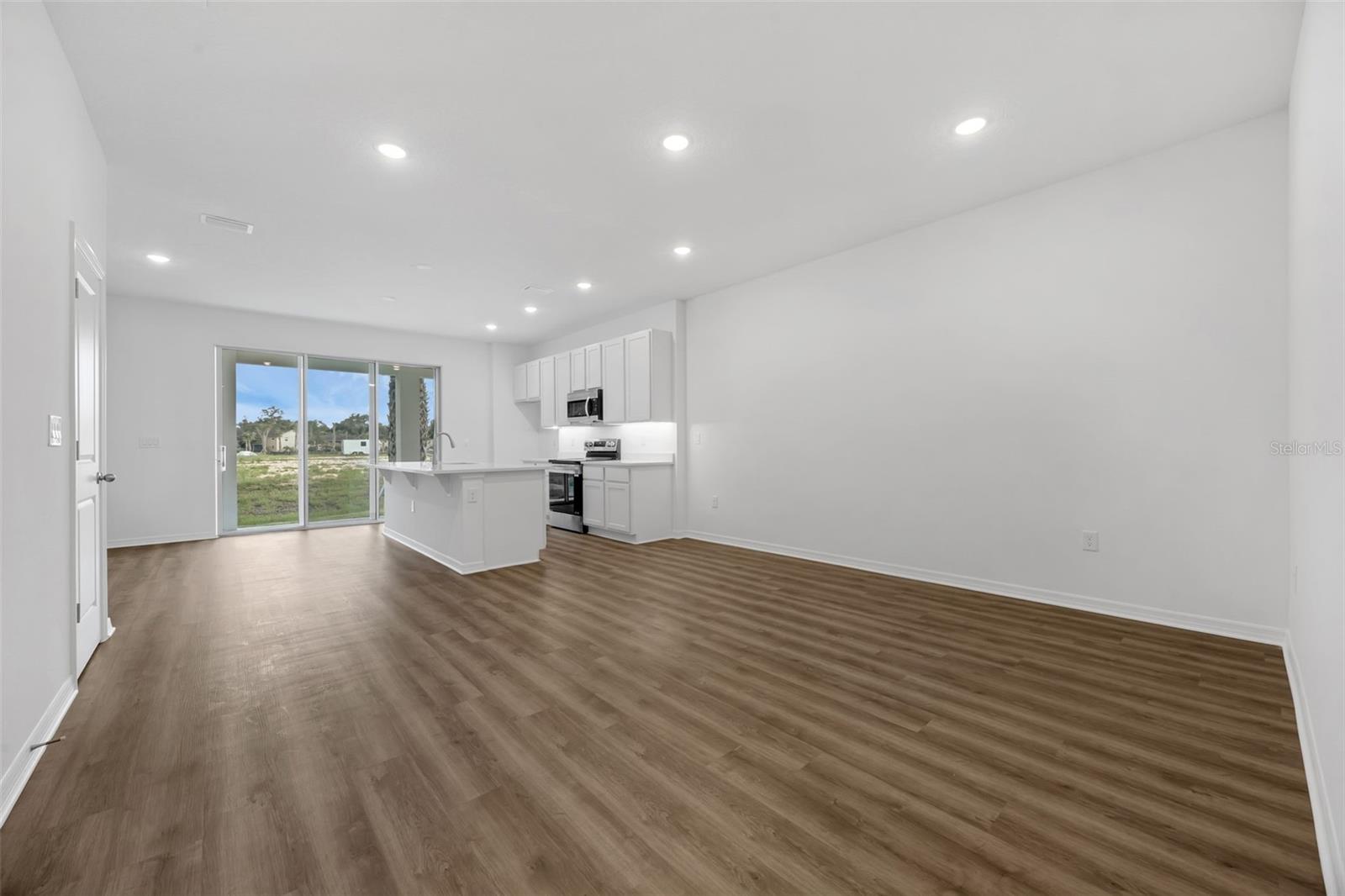 725 Maple Oak Drive, FL