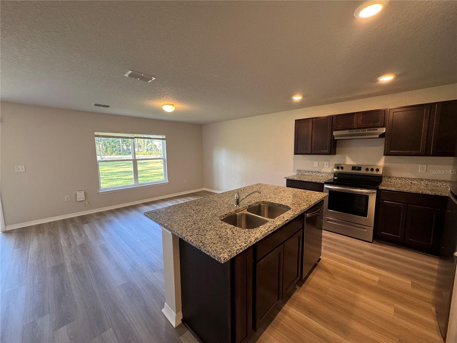 49 Brunswick Lane, FL