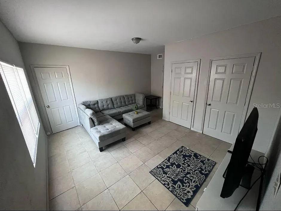 1002 Vine Avenue, FL