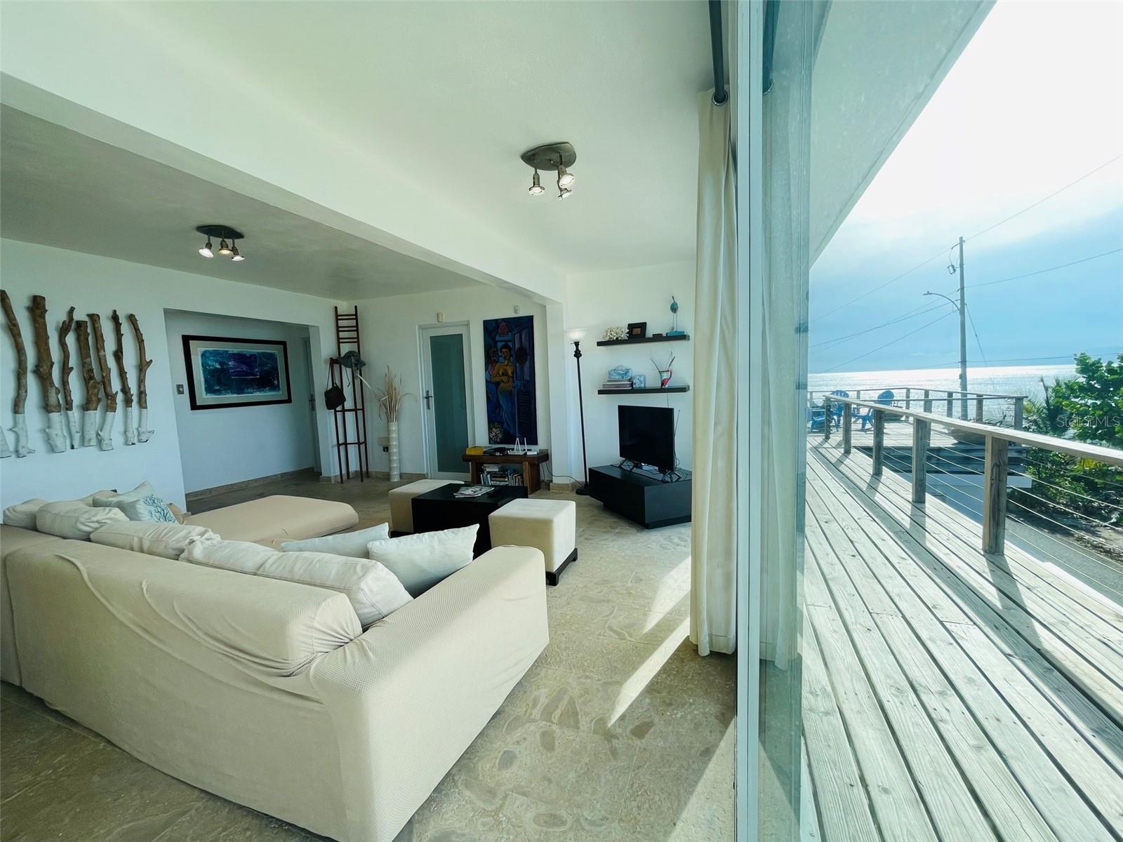 56 Shore Road, PR