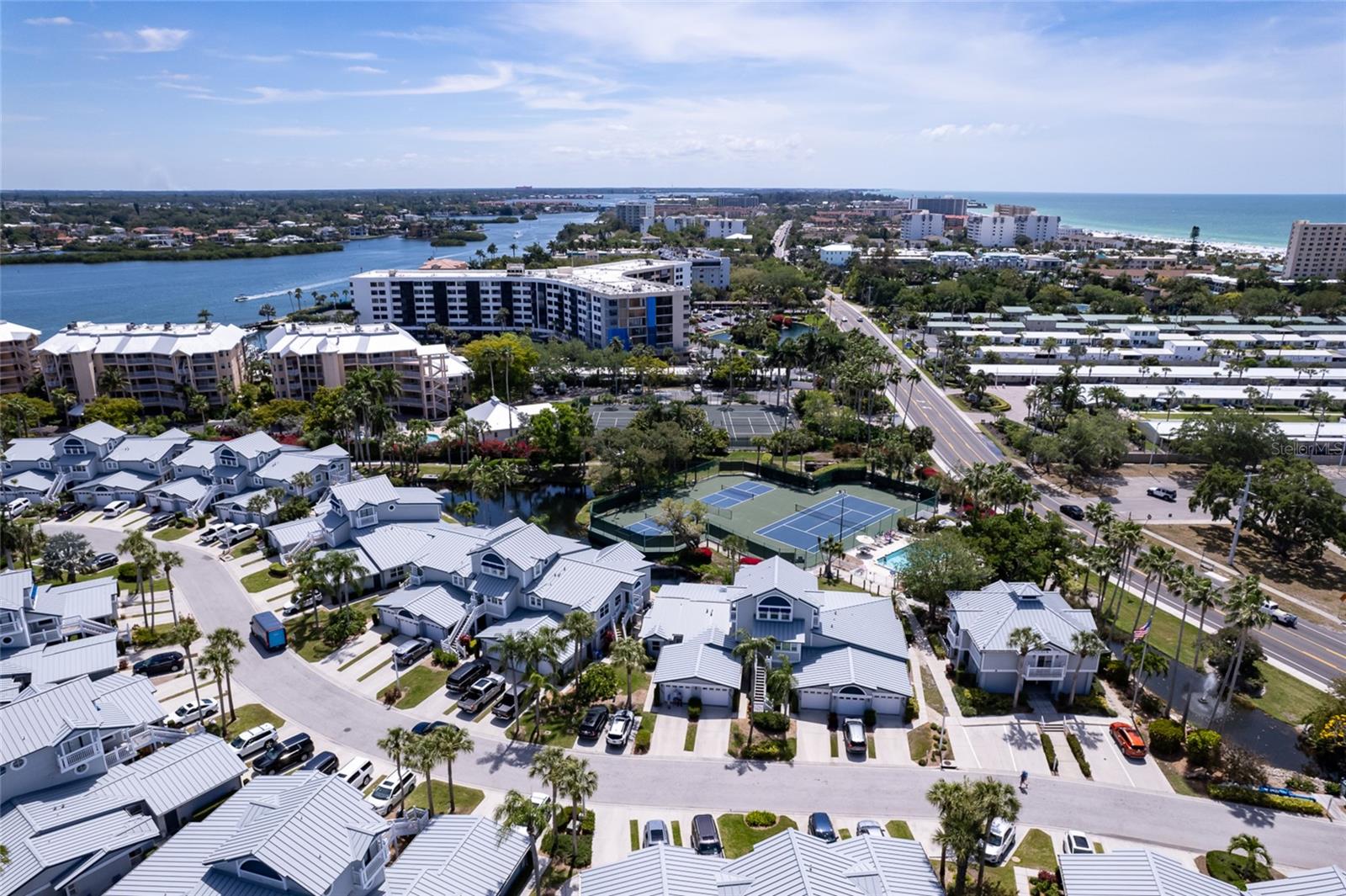 1220 Siesta Bayside Drive, FL