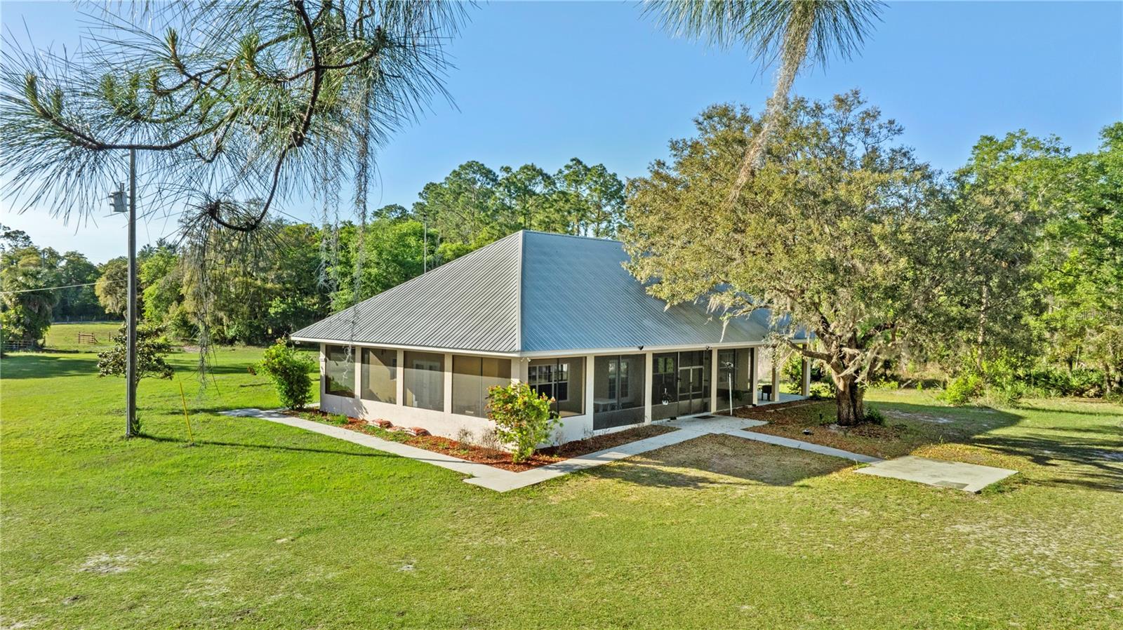 1045 Buckles Rd, FL