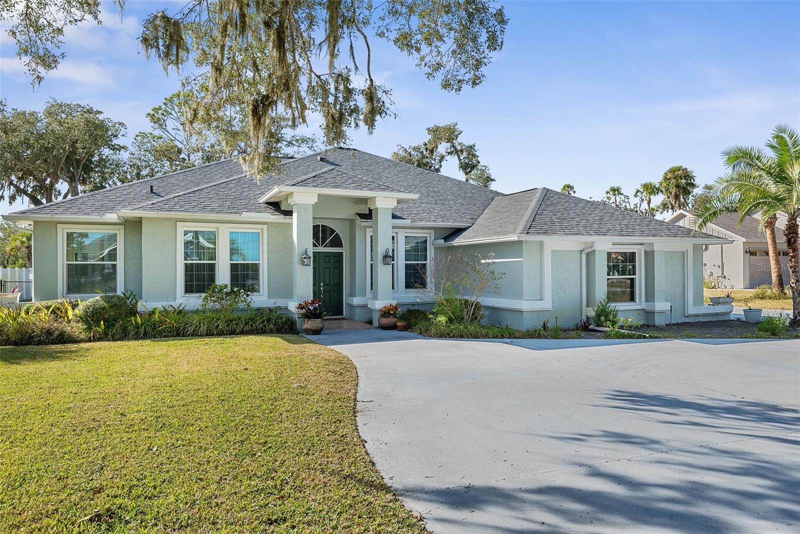 325 Lambert Ave, FL