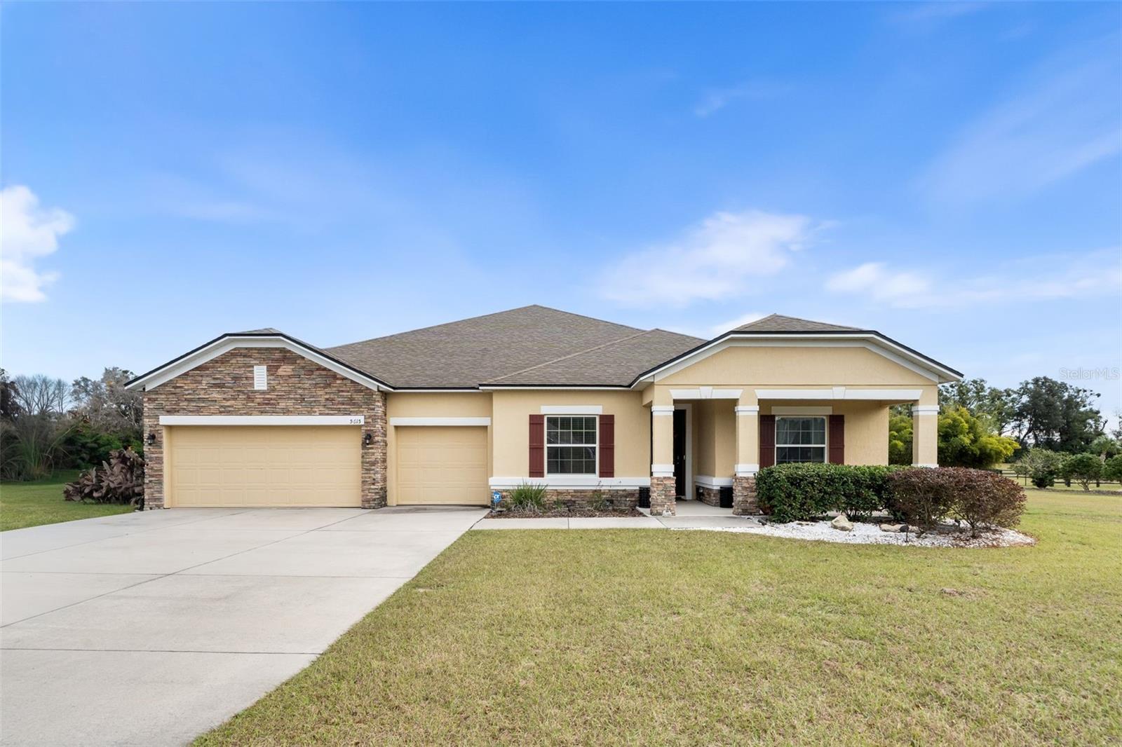 5615 215th Terrace, FL
