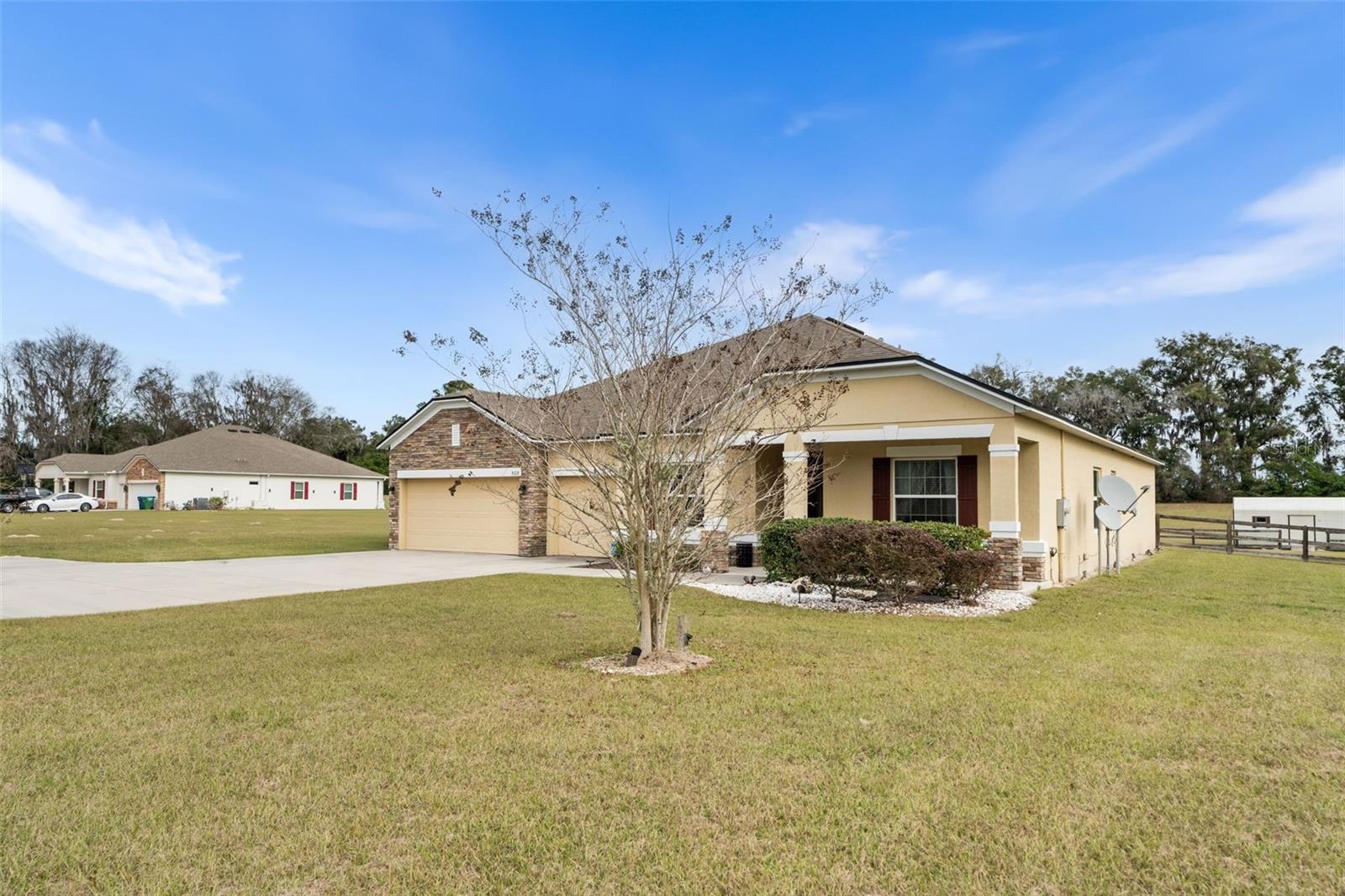5615 215th Terrace, FL