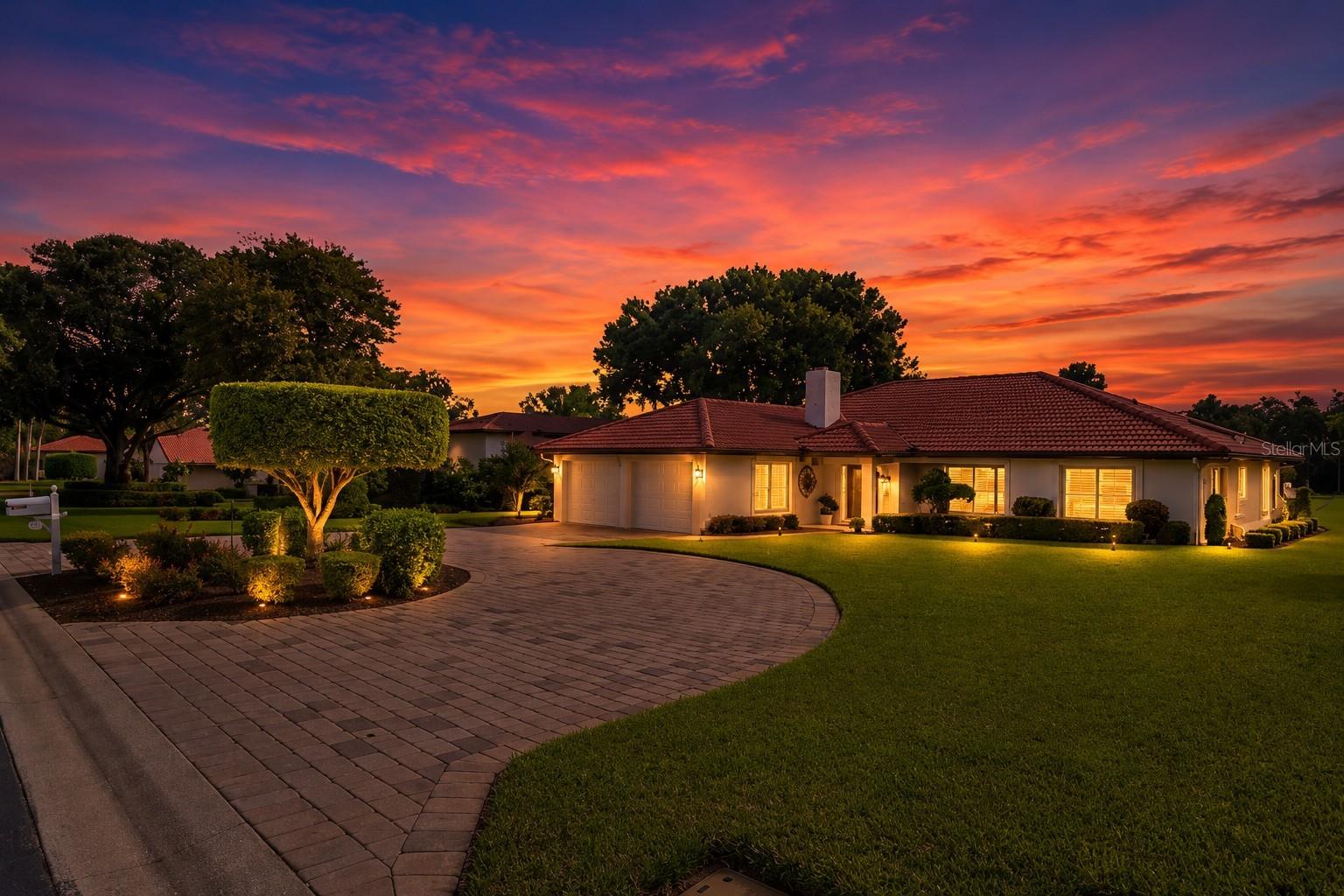 517 Clubhouse Dr, FL