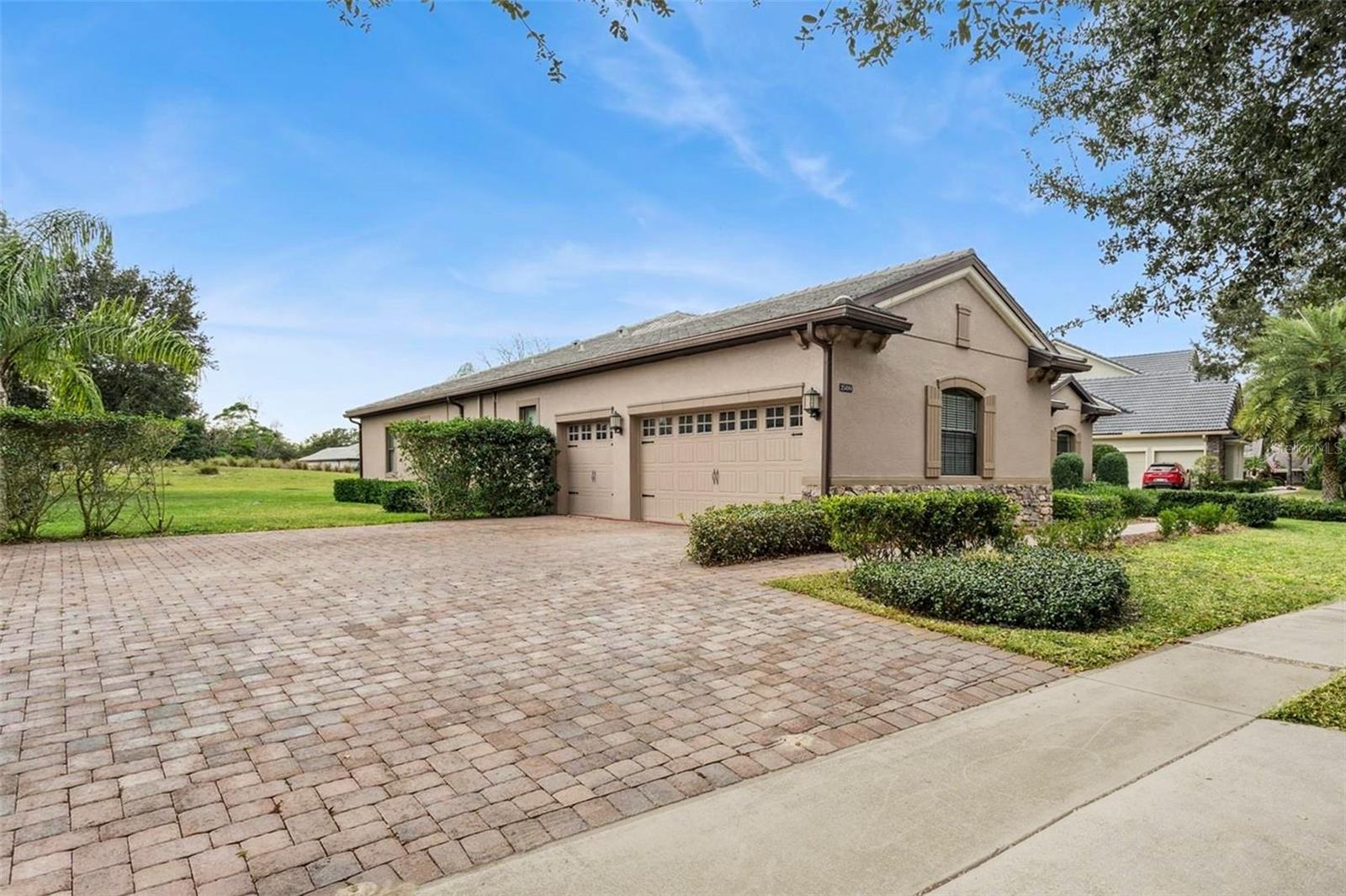 25499 Hawks Run Lane, FL