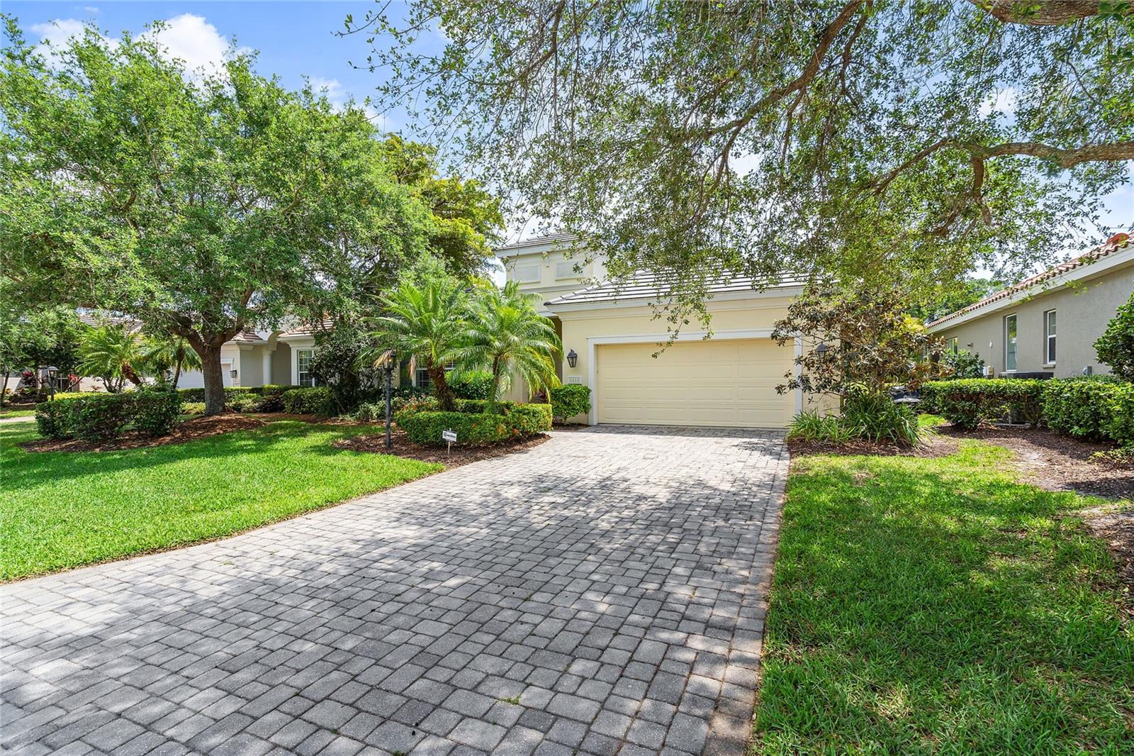 8416 Abingdon Court, FL