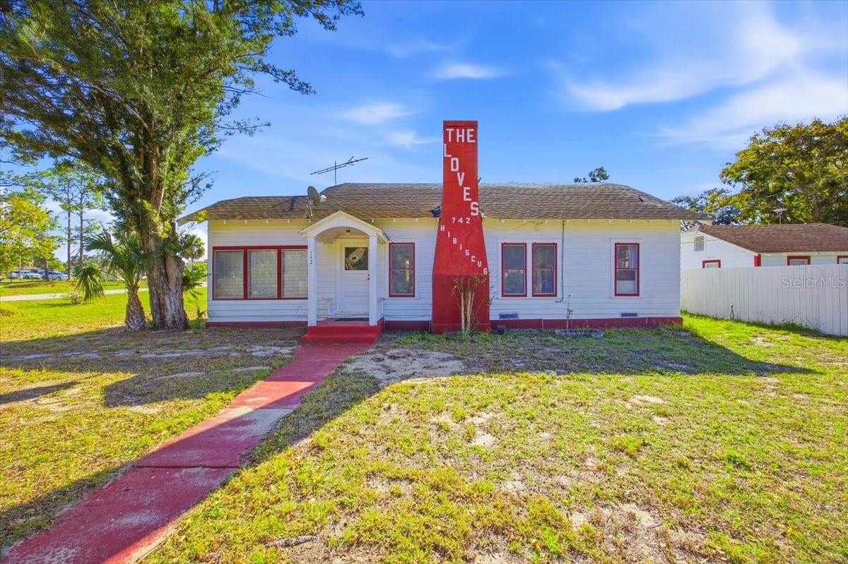 742 Hibiscus Ave, FL