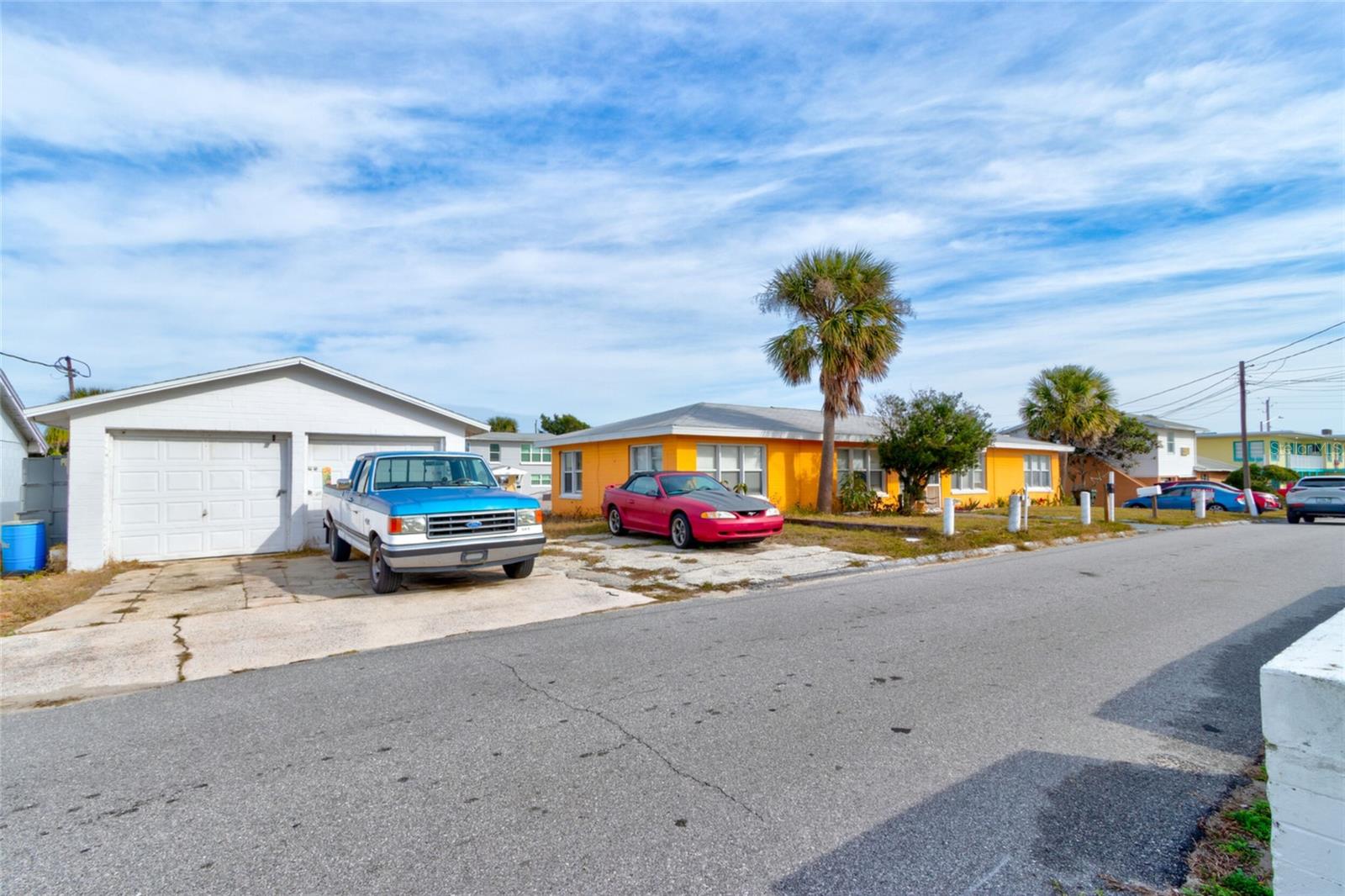 527 Eastwood Ln, FL