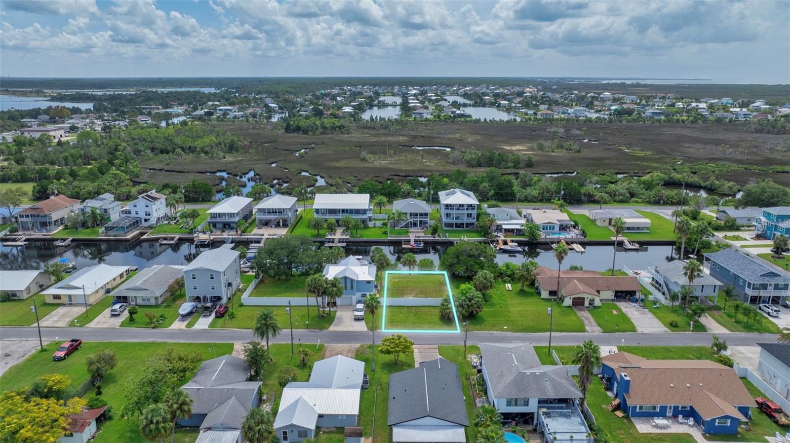 Centavo Court, FL