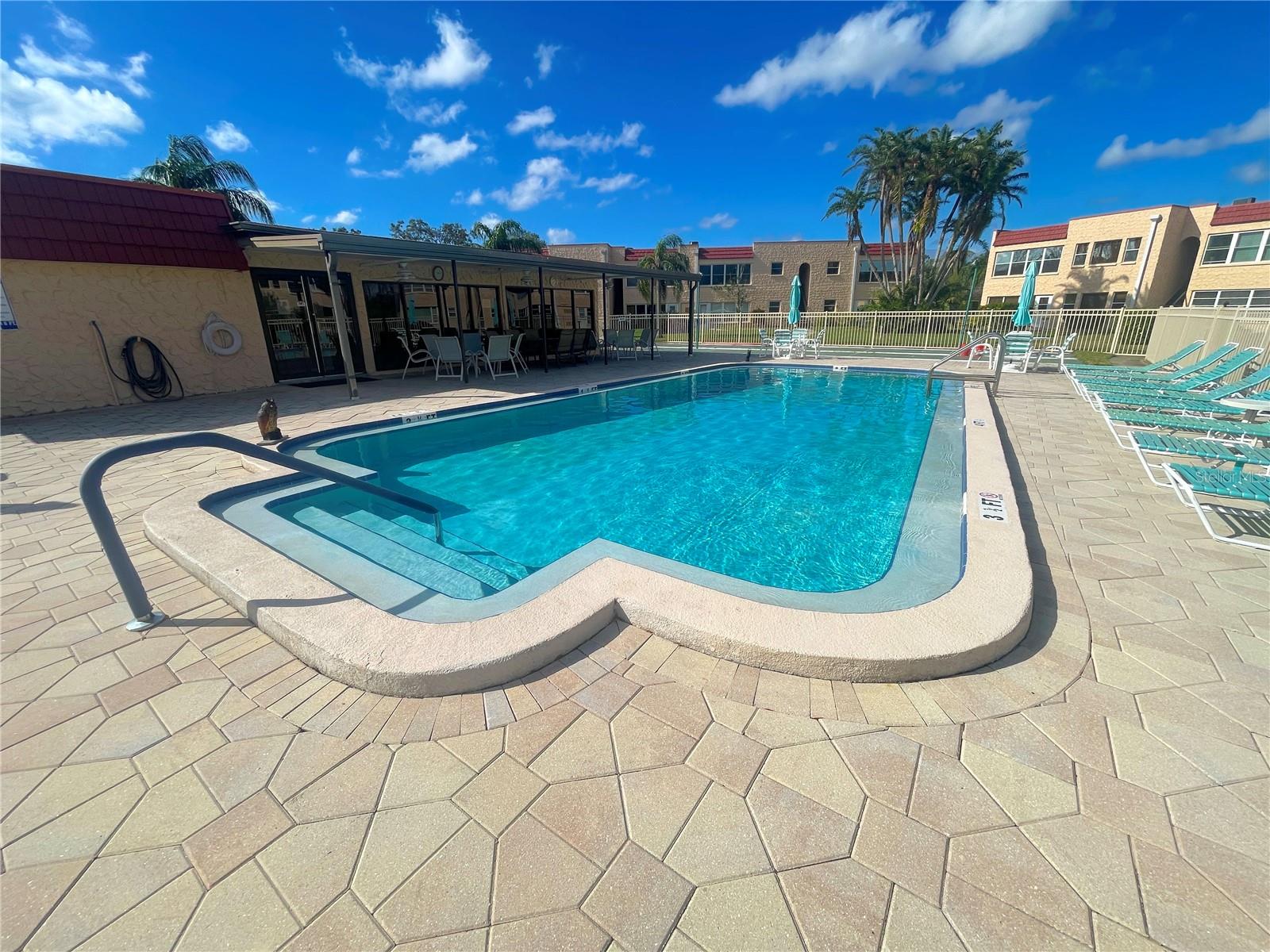 124 Dogwood Cir, FL