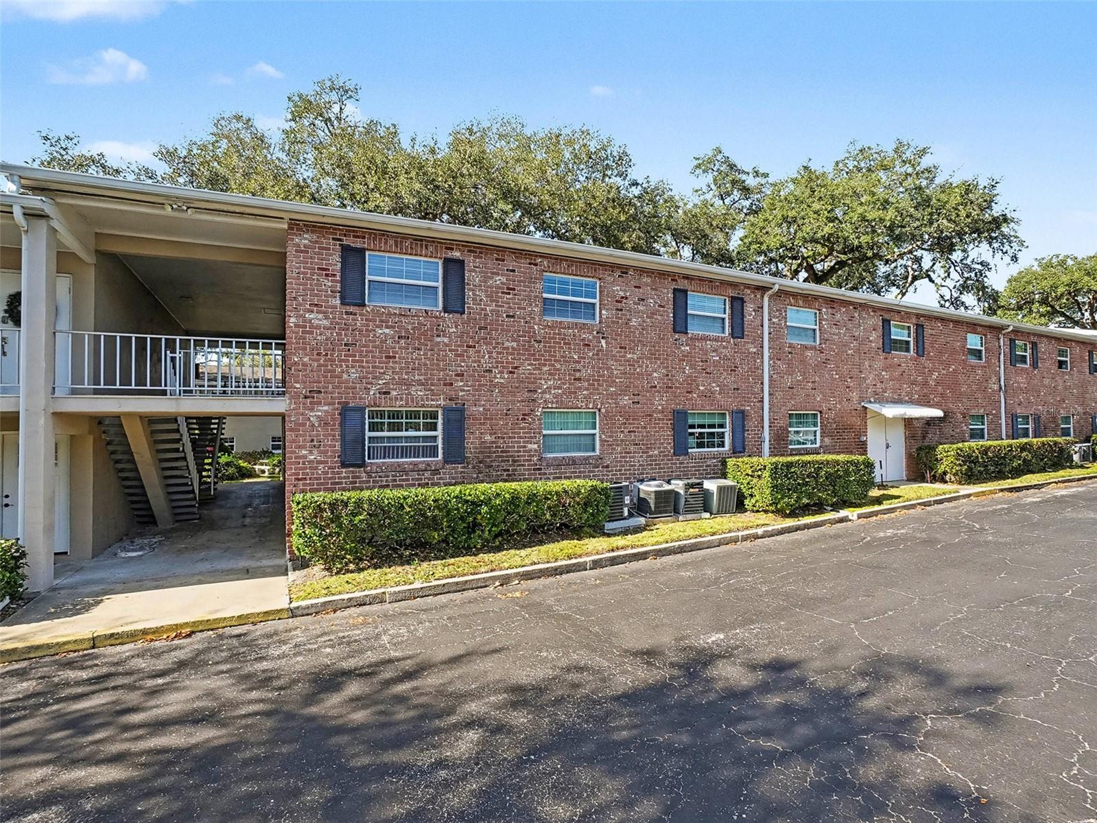 2500 Lee Road, FL