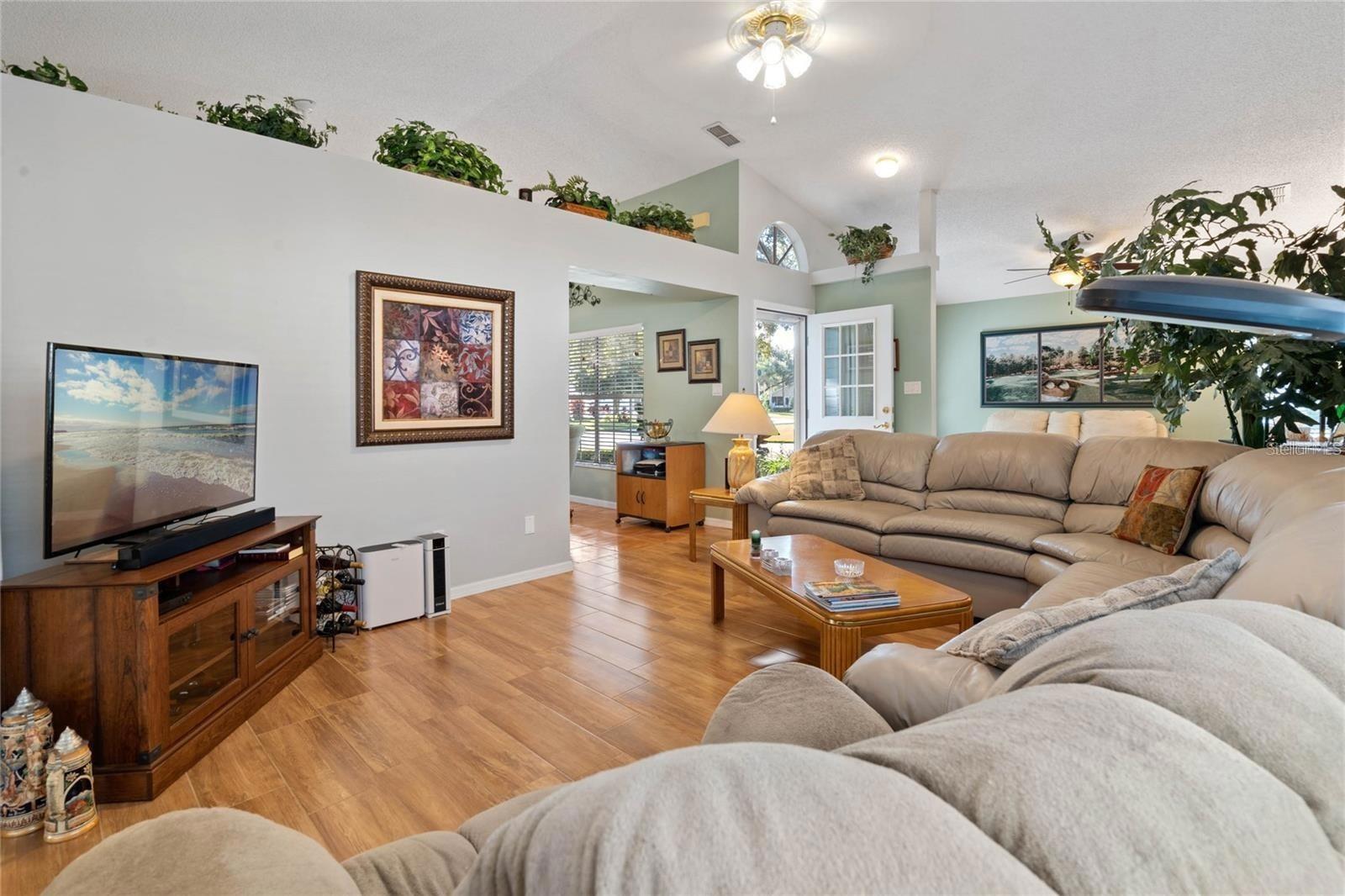 25300 Hibiscus Street, FL