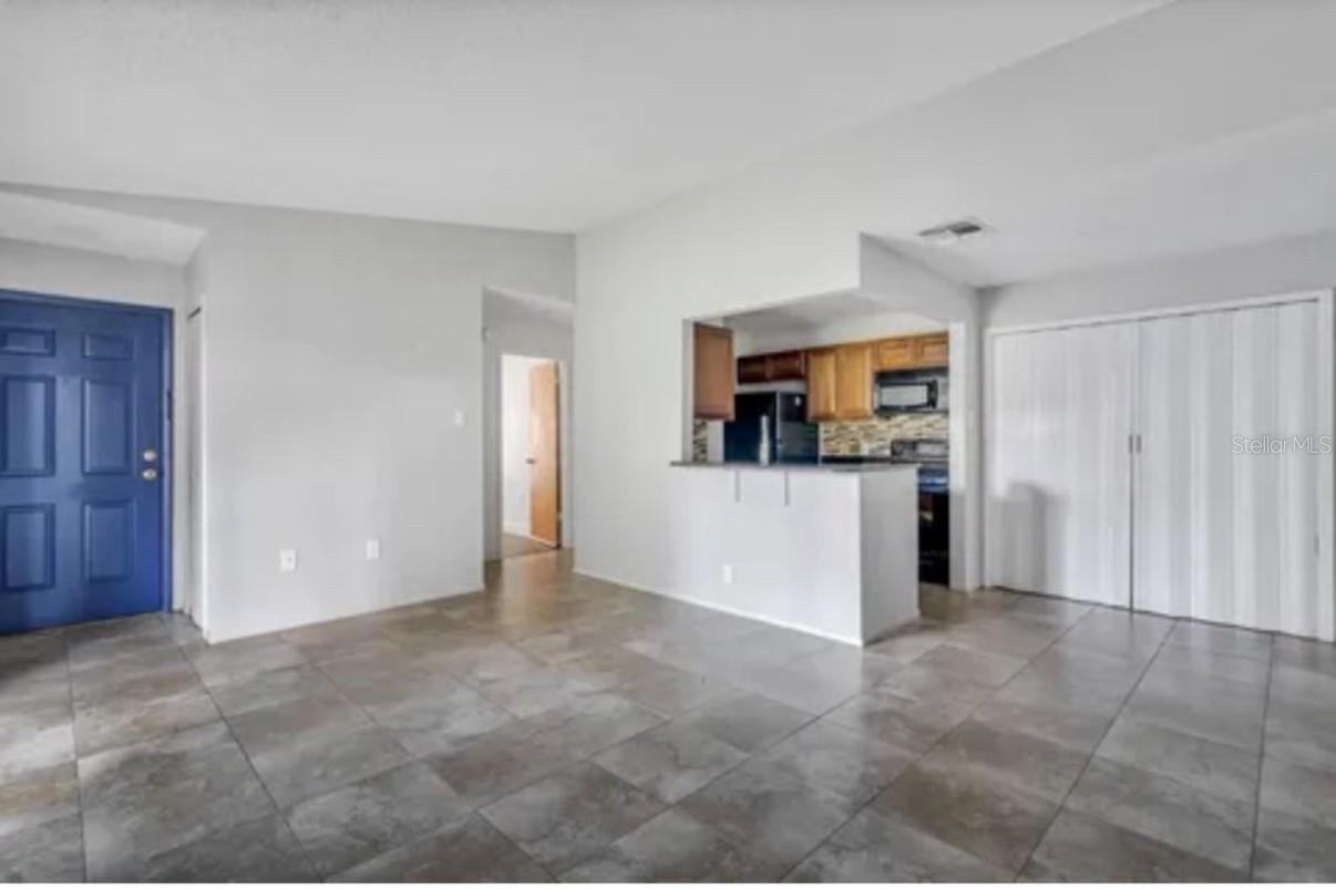 3827 Bay Club Circle, FL