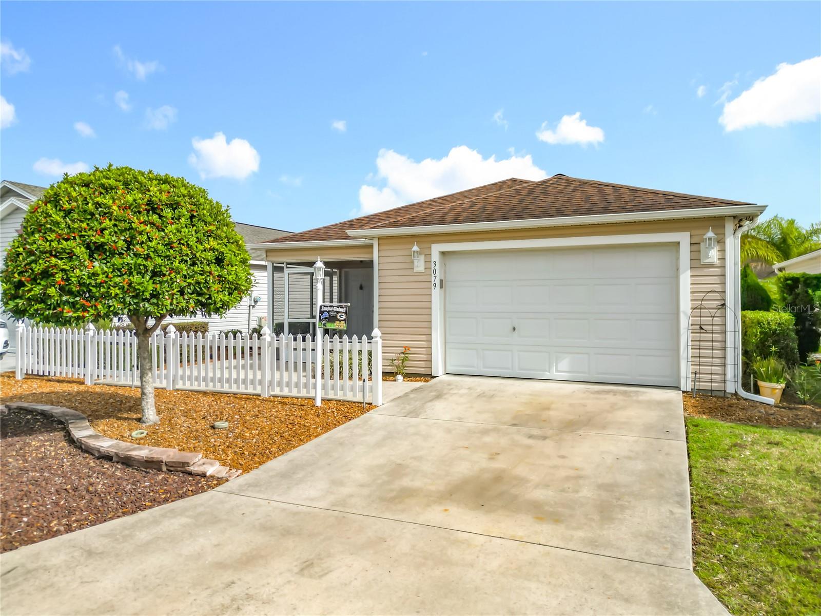 3079 Nutwood Avenue, FL