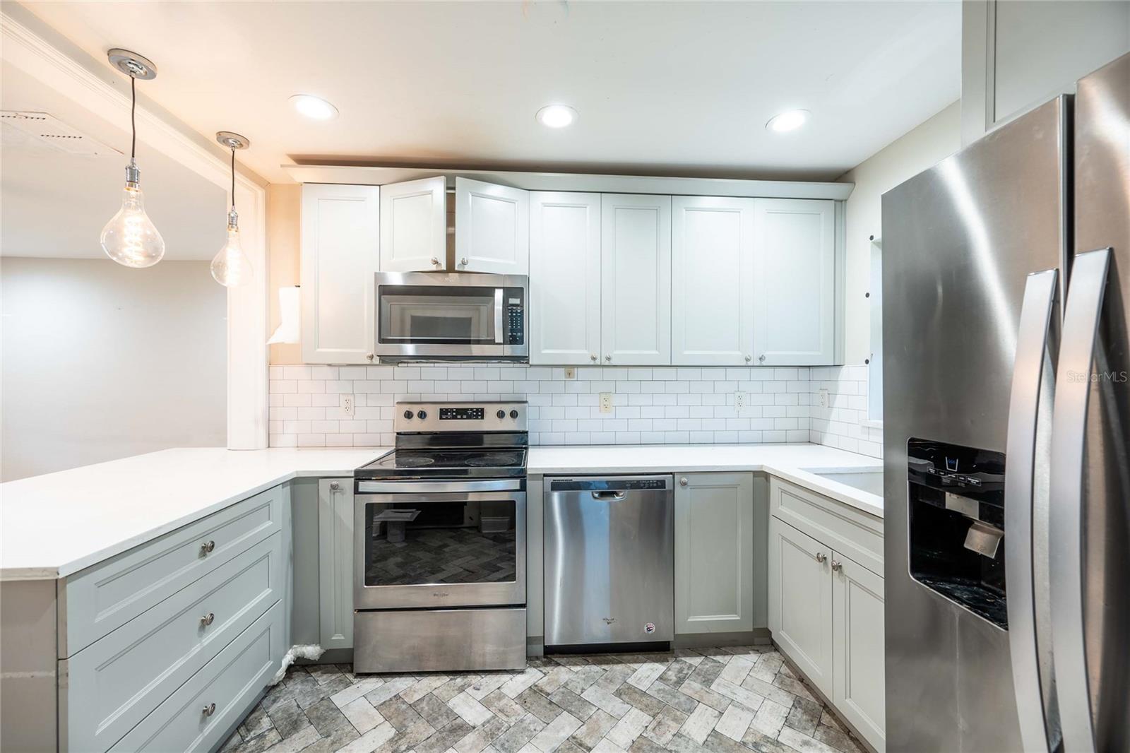 230 Strathy Lane, FL