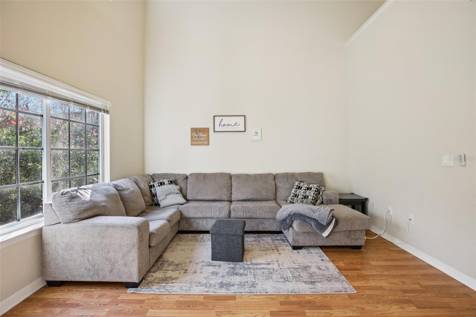 9872 Meadow Field Circle, FL