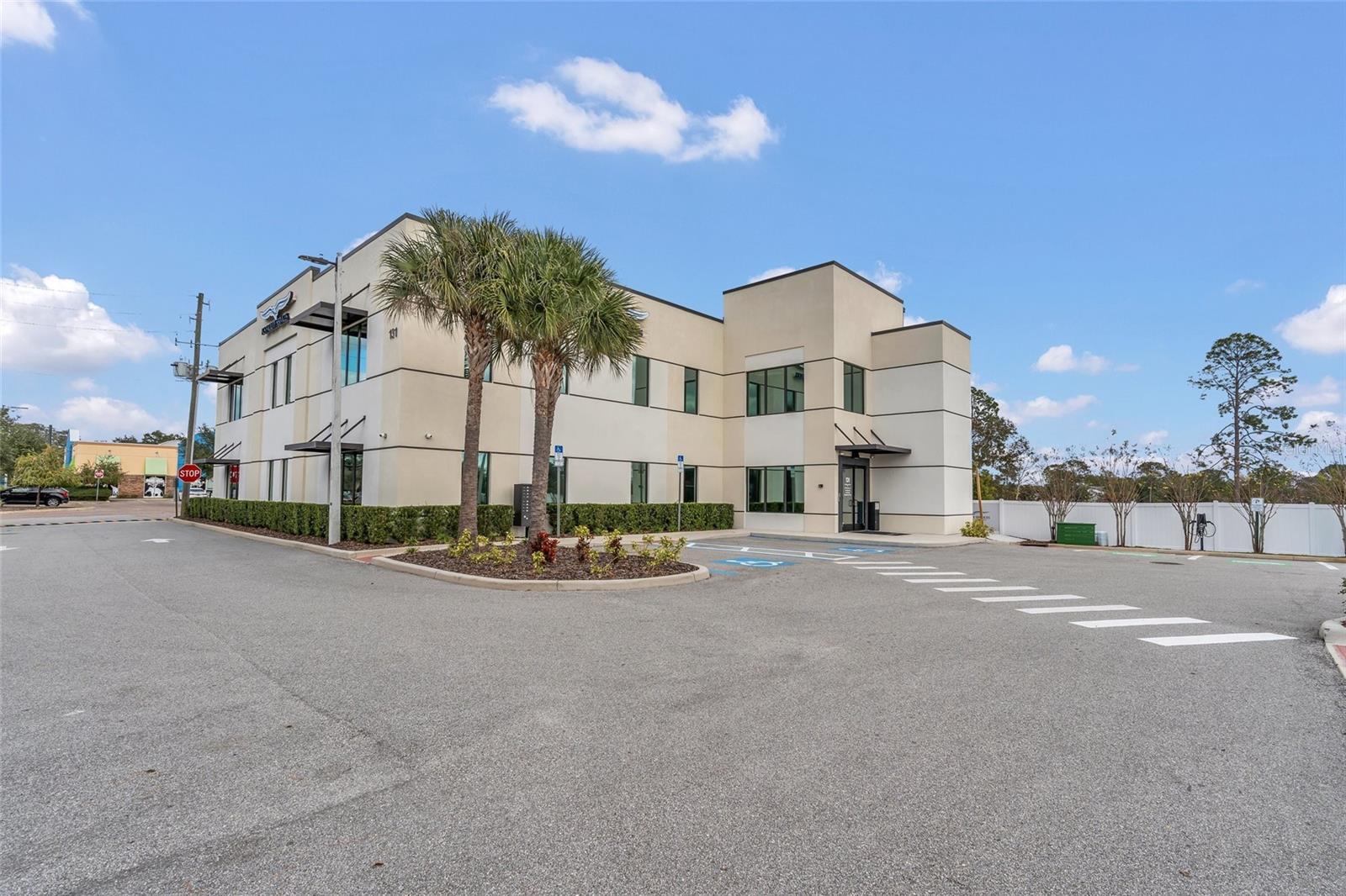 131 S Country Club Rd, FL