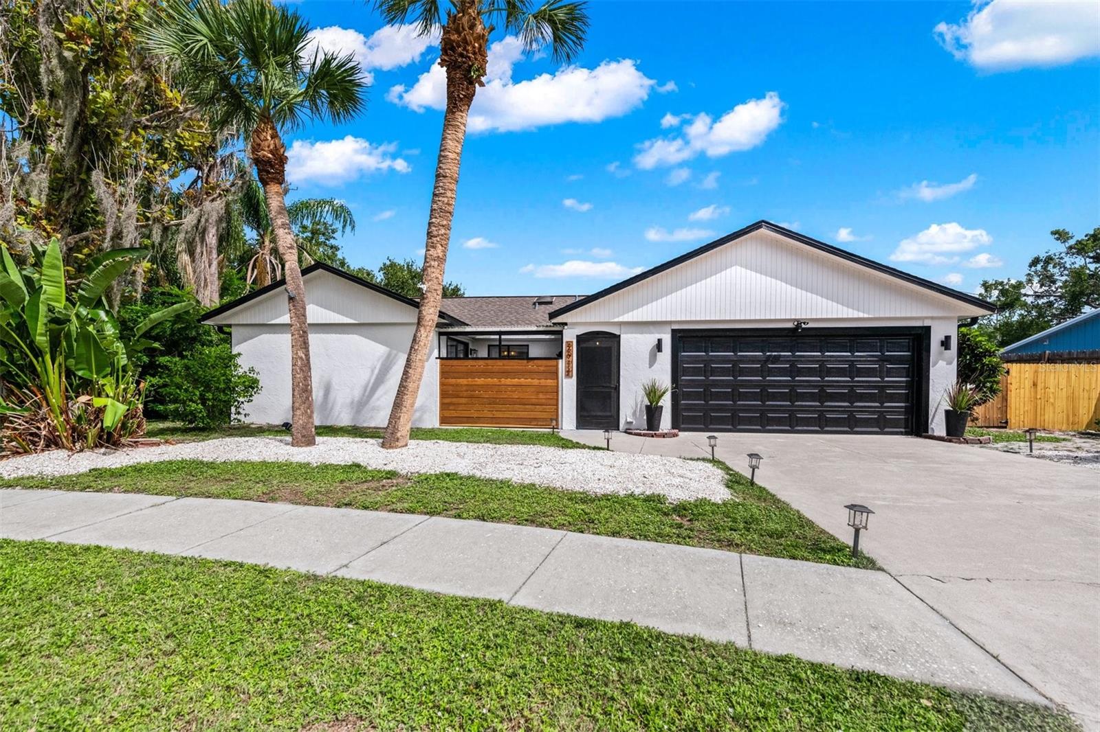 2911 Woodpine Court, FL