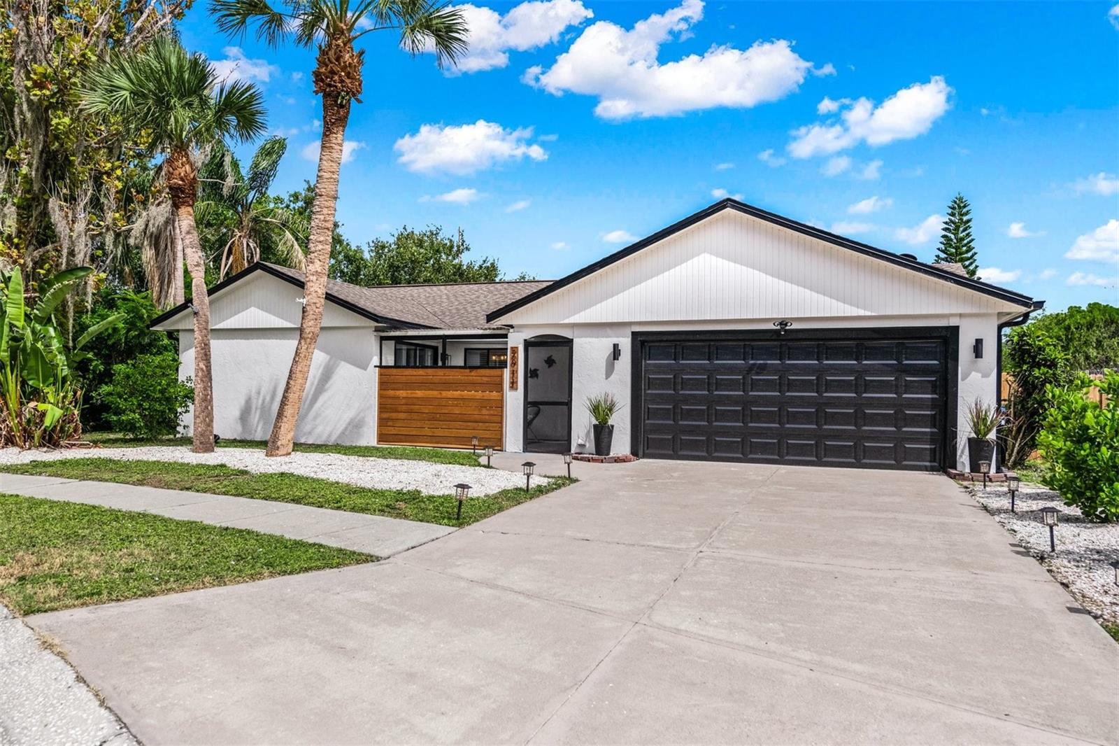 2911 Woodpine Court, FL