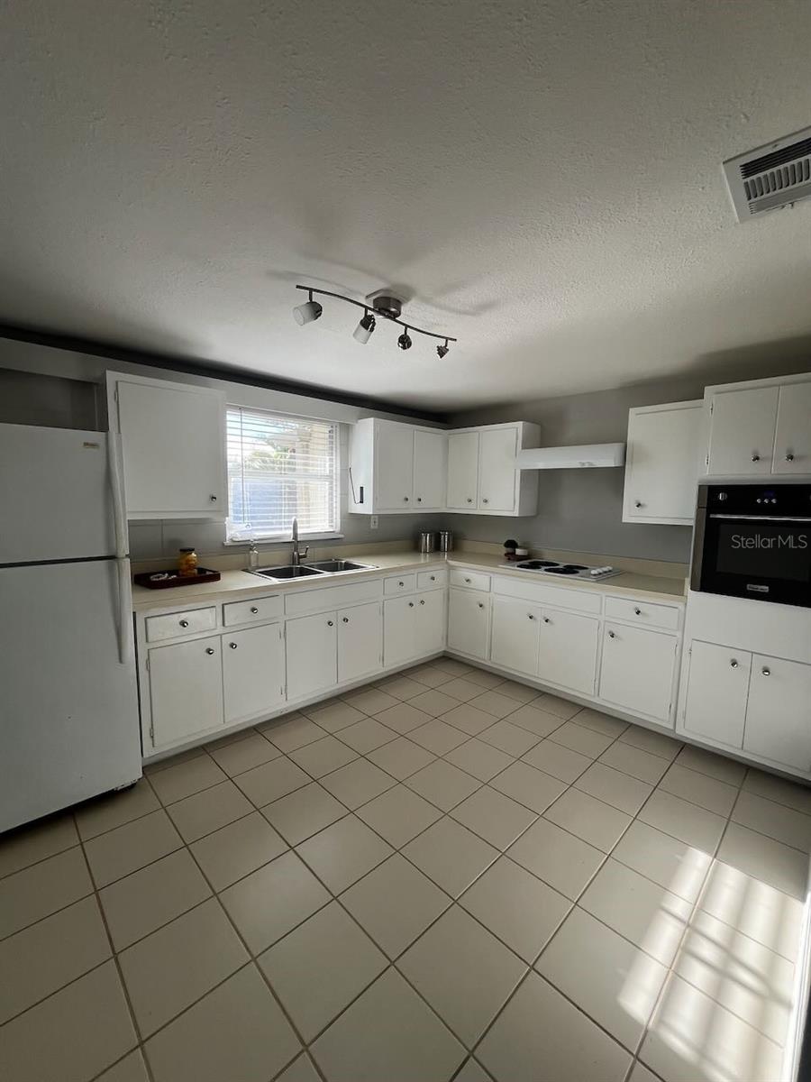 425 Palmetto Drive, FL