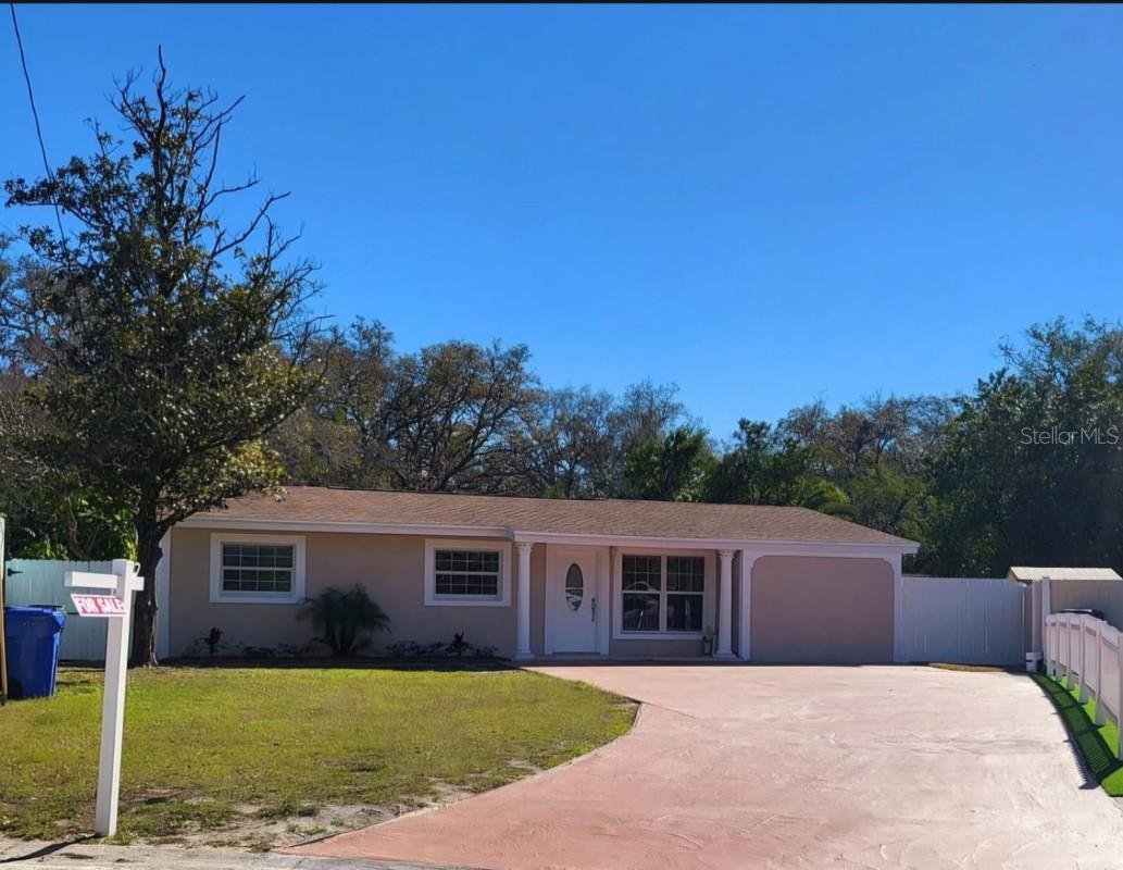 8605 May Cir, FL