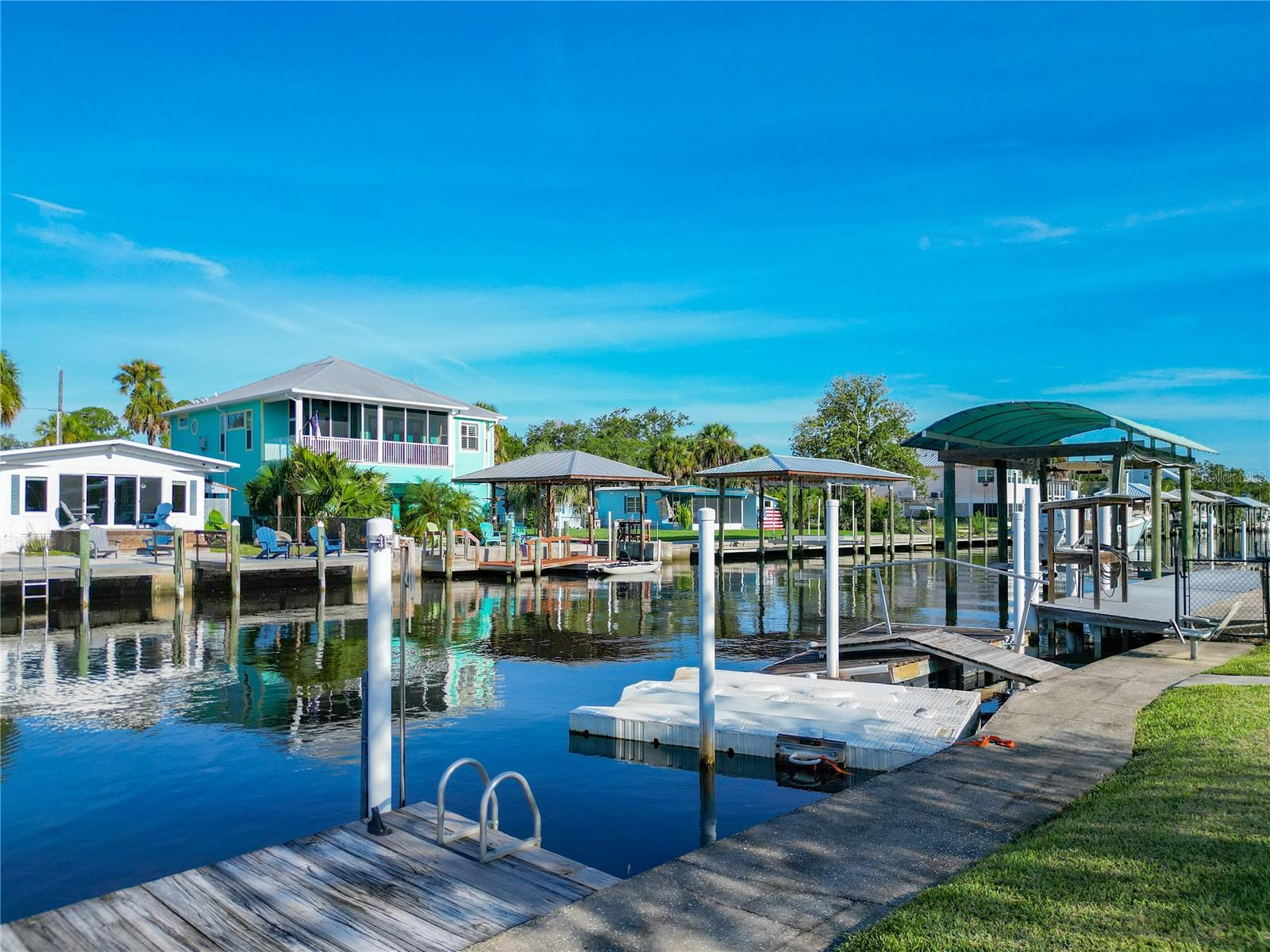 2560 Comanche Point, FL