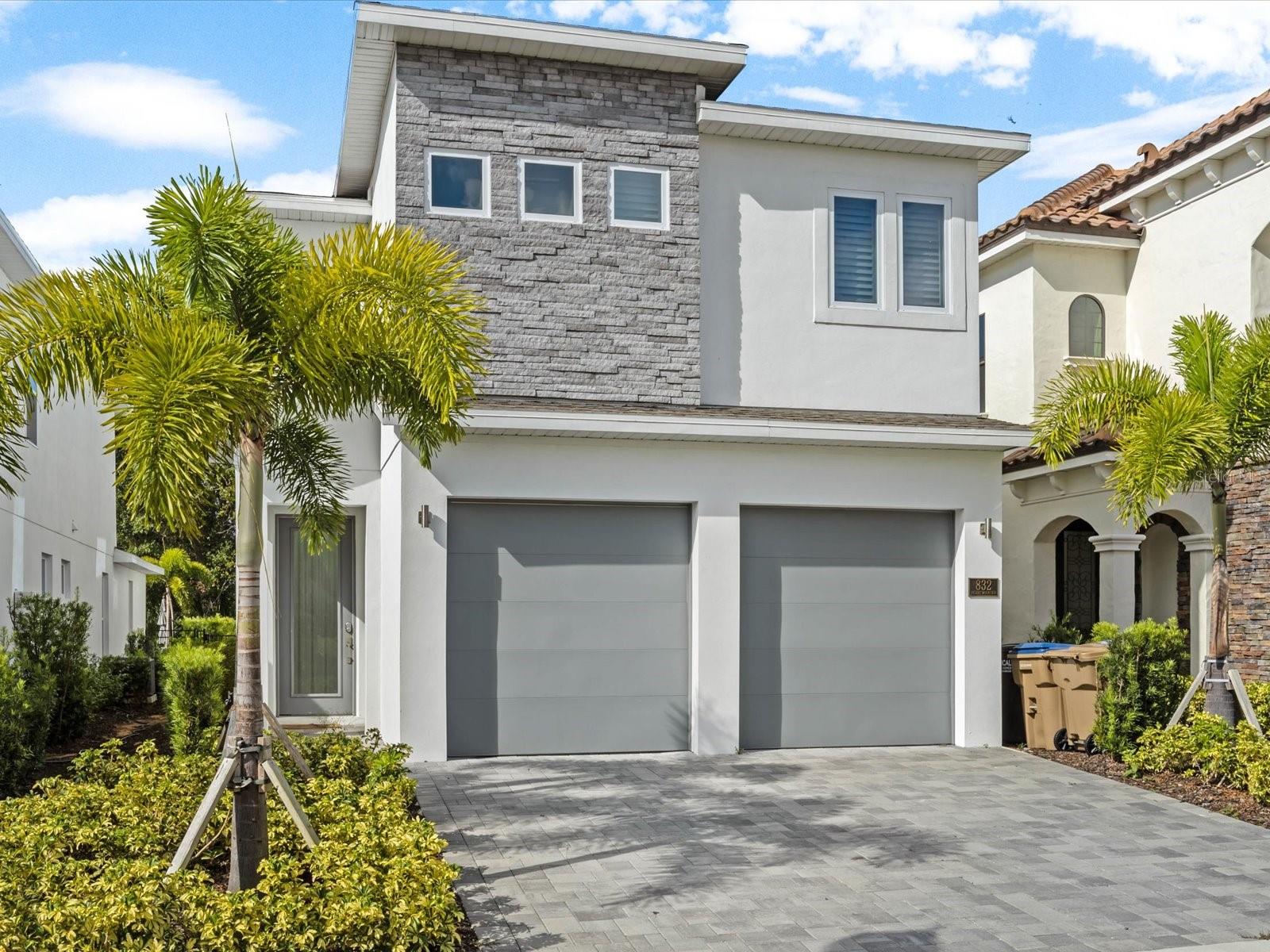 832 Desert Mountain Ct, FL
