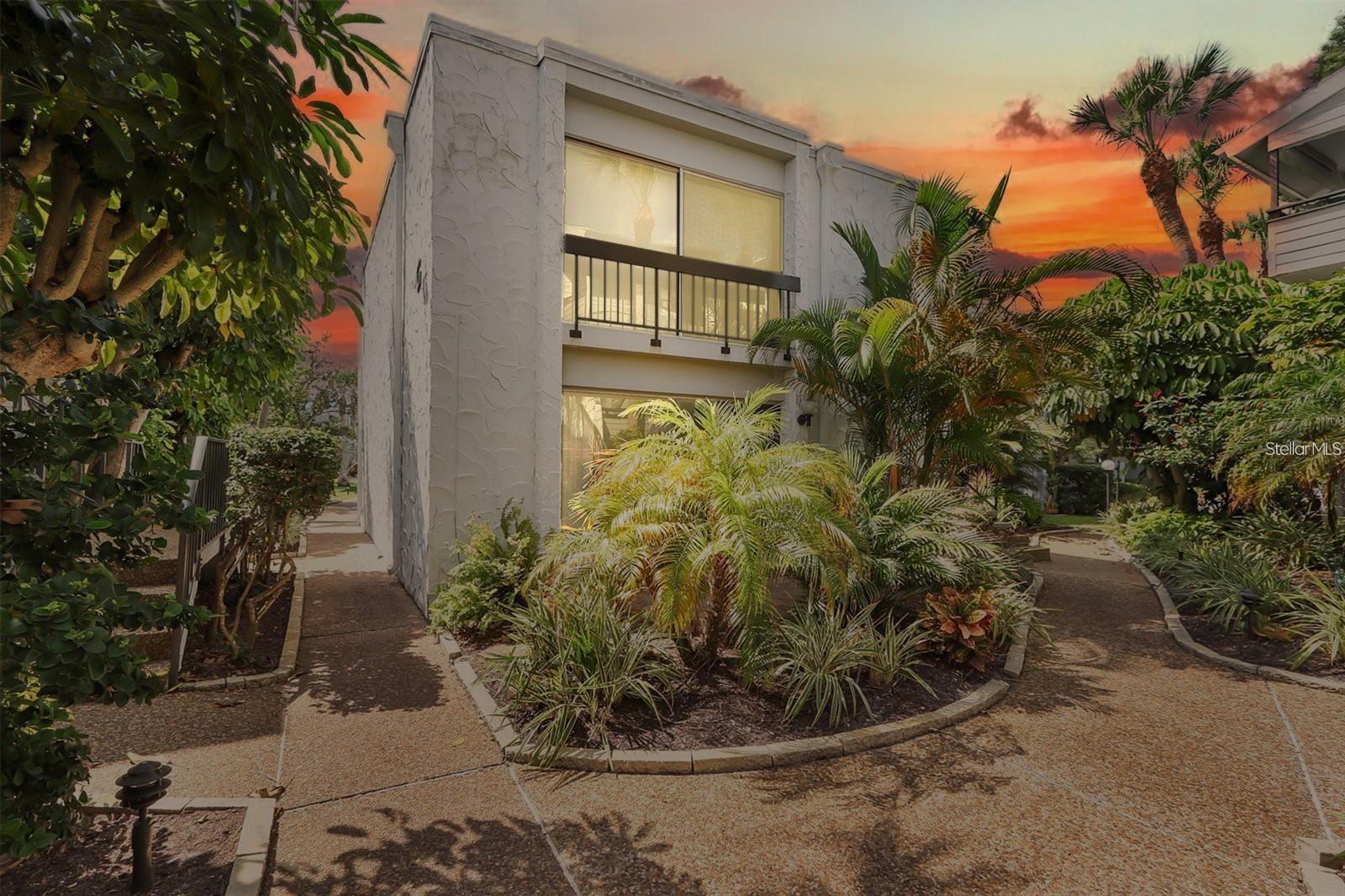 1555 Tarpon Center Dr #135, FL