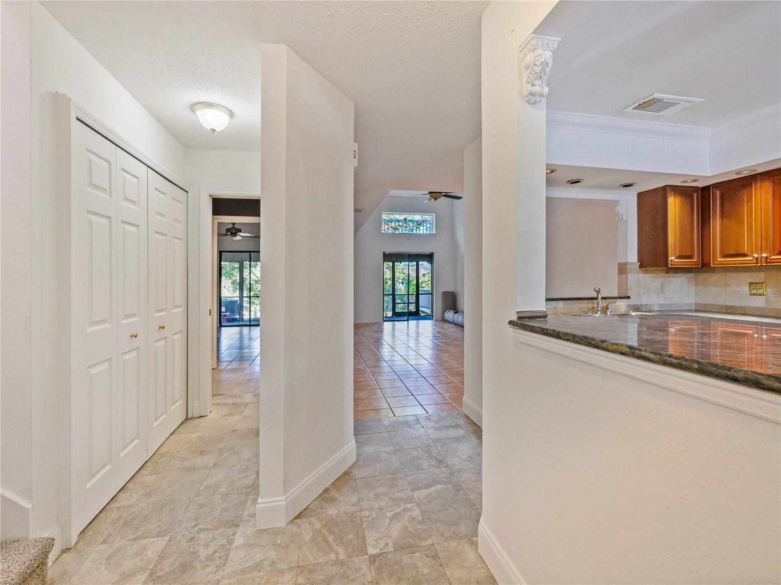 175 Crown Point Circle, FL